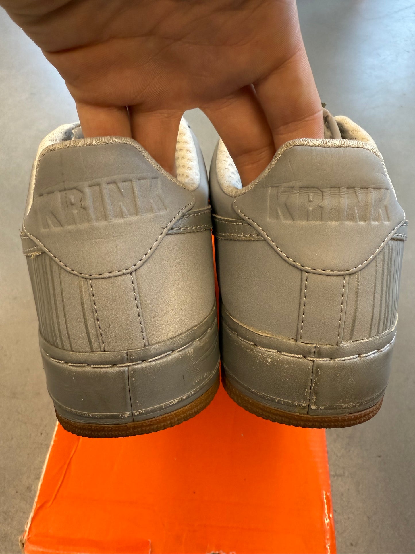 2008 SIZE 9.5 NIKE AIR FORCE 1 LOW 1WORLD KRINK (PRE-OWNED WITH REPLACEMENT BOX)