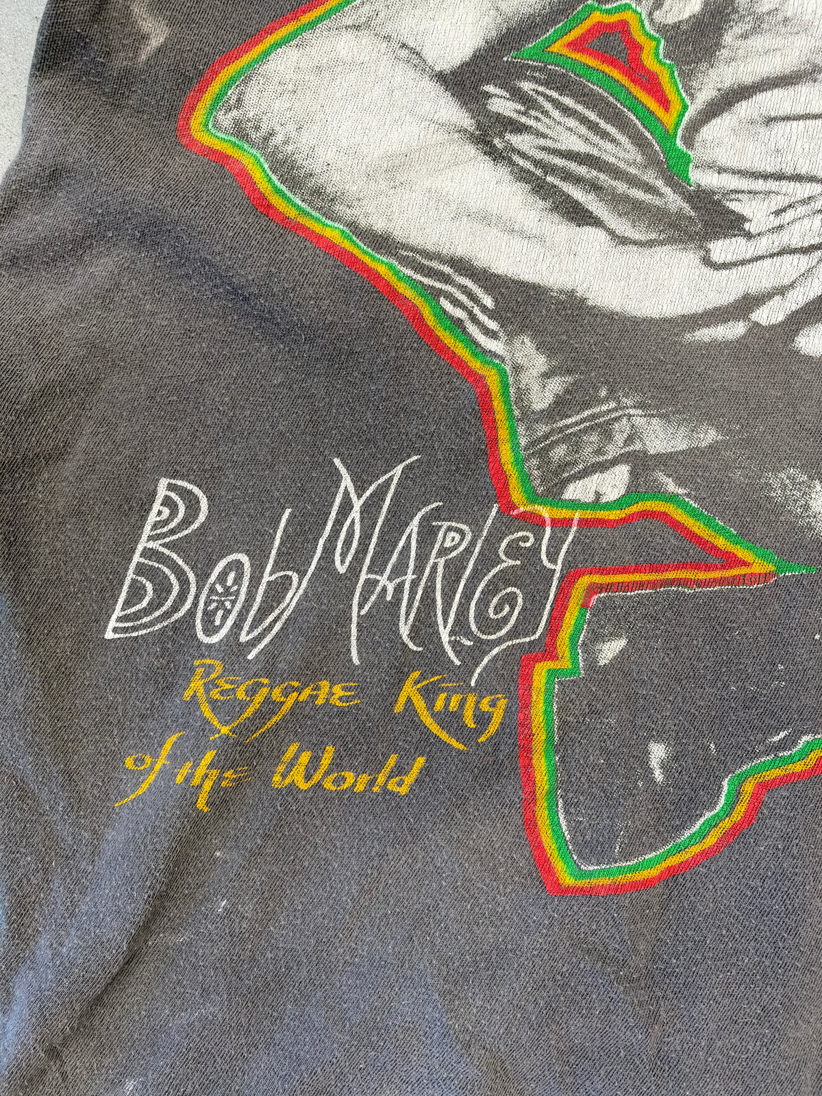 90S BOB MARLEY REGGAE KING OF THE WORLD CUT-OFF FADED TEE (FADED TAG)
