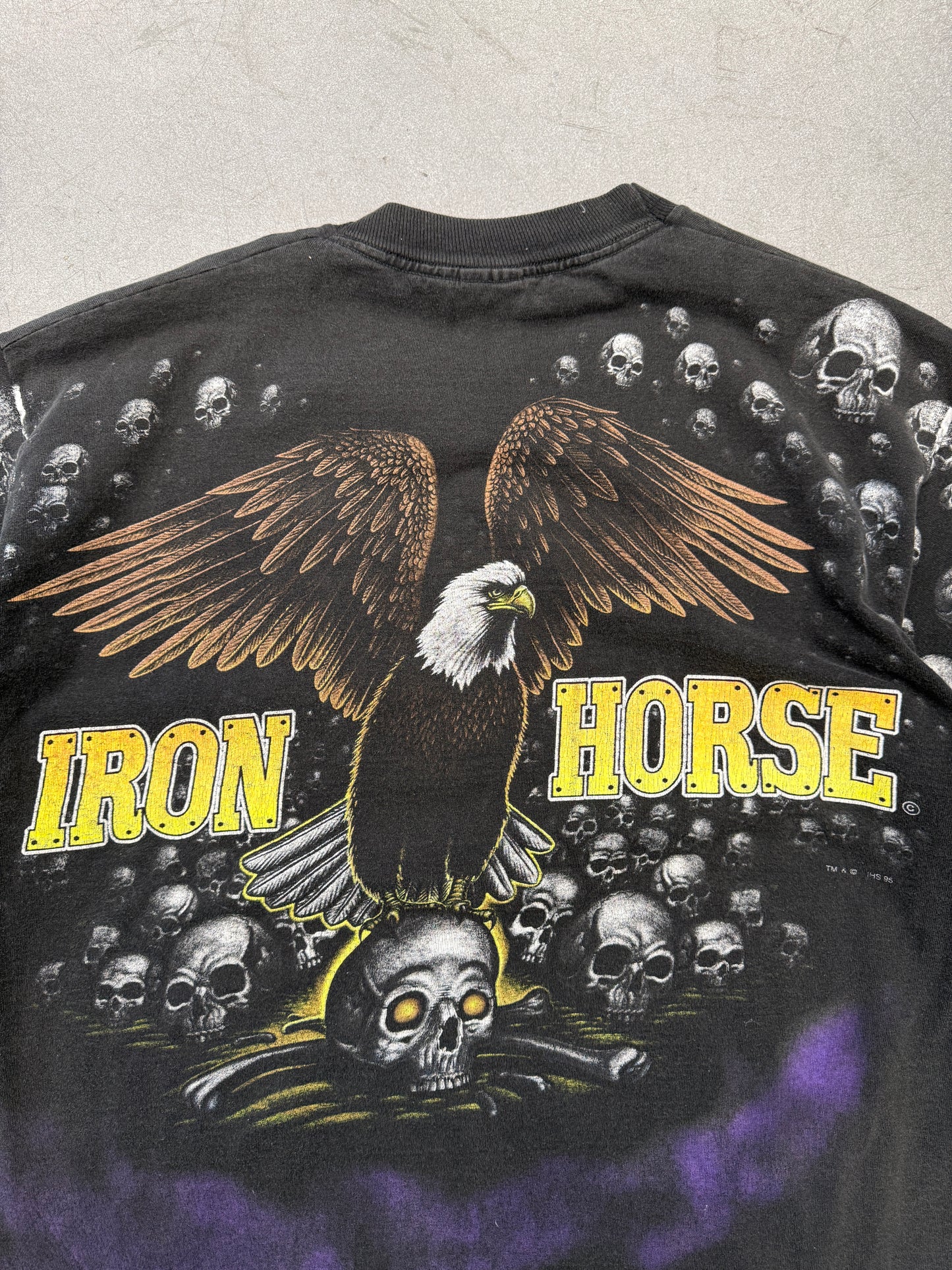 1995 IRON HORSE SKULLS AND EAGLE AOP TEE (PULLED TAG)