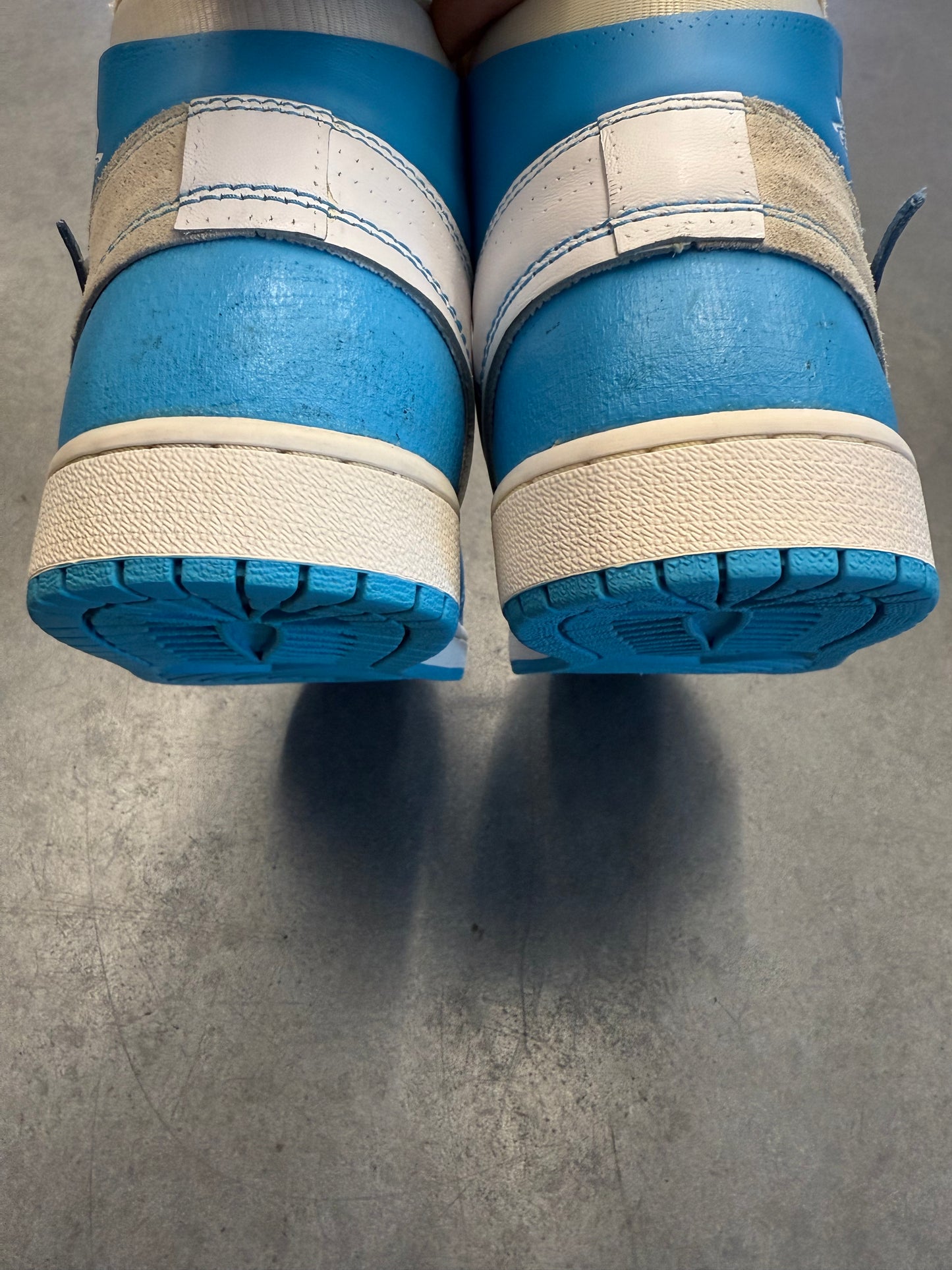 2018 SIZE 10.5 OFF-WHITE JORDAN 1 UNIVERSITY BLUE (PRE-OWNED NO BOX/LACES)