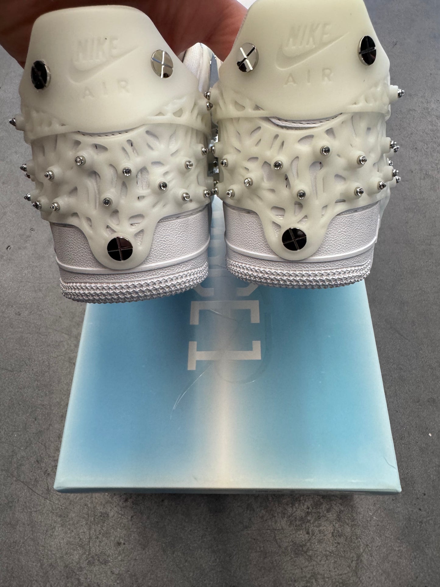 SIZE 9W NIKE AIR FORCE 1 LOW SWARVOSKI RETROFLECTIVE CRYSTAL WHITE (2021) (NEW WITH BOX) (CC)