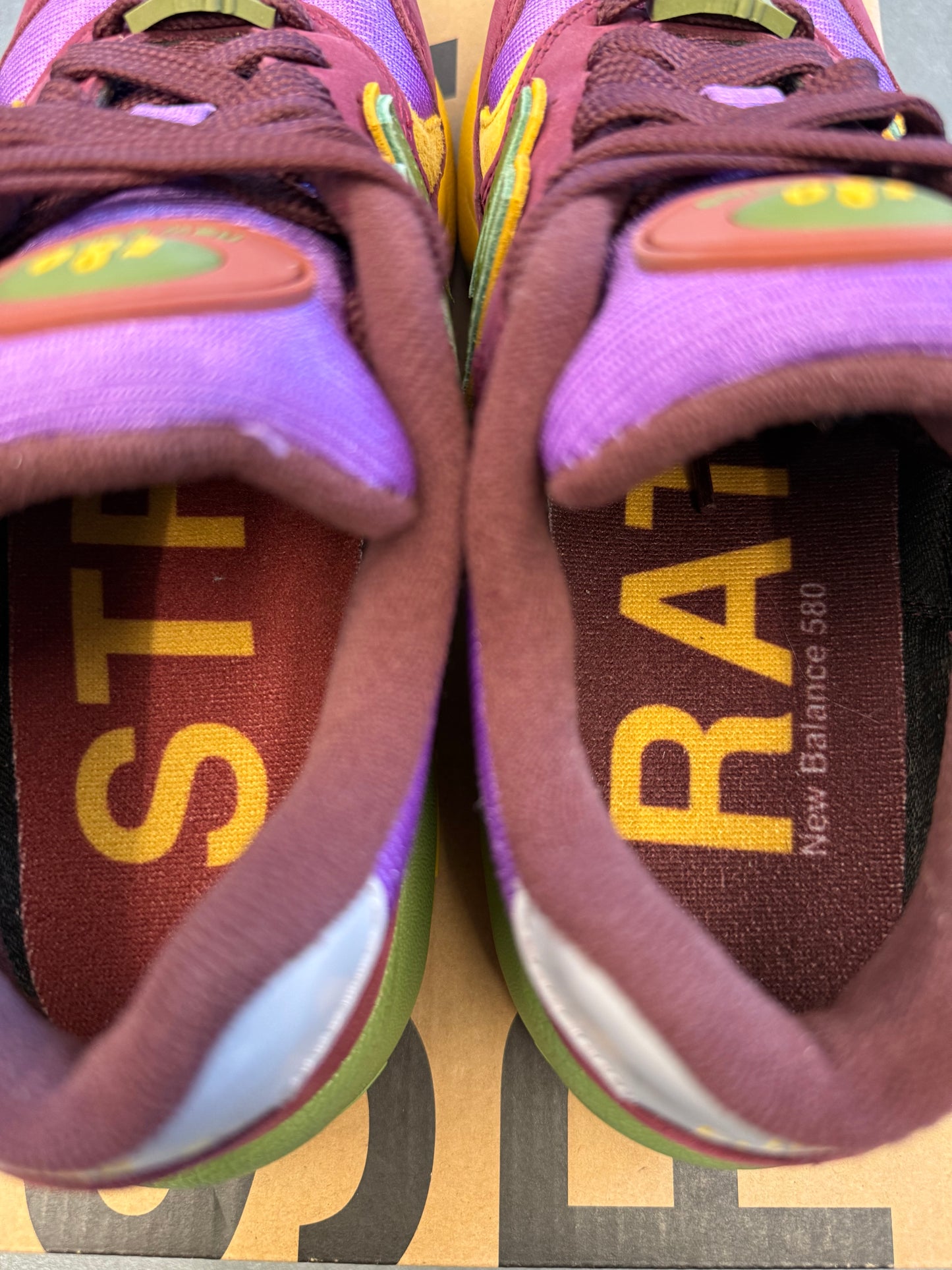 2022 SIZE 5 NEW BALANCE 580 STRAY RATS MAROON PURPLE (PRE-OWNED WITH BOX)