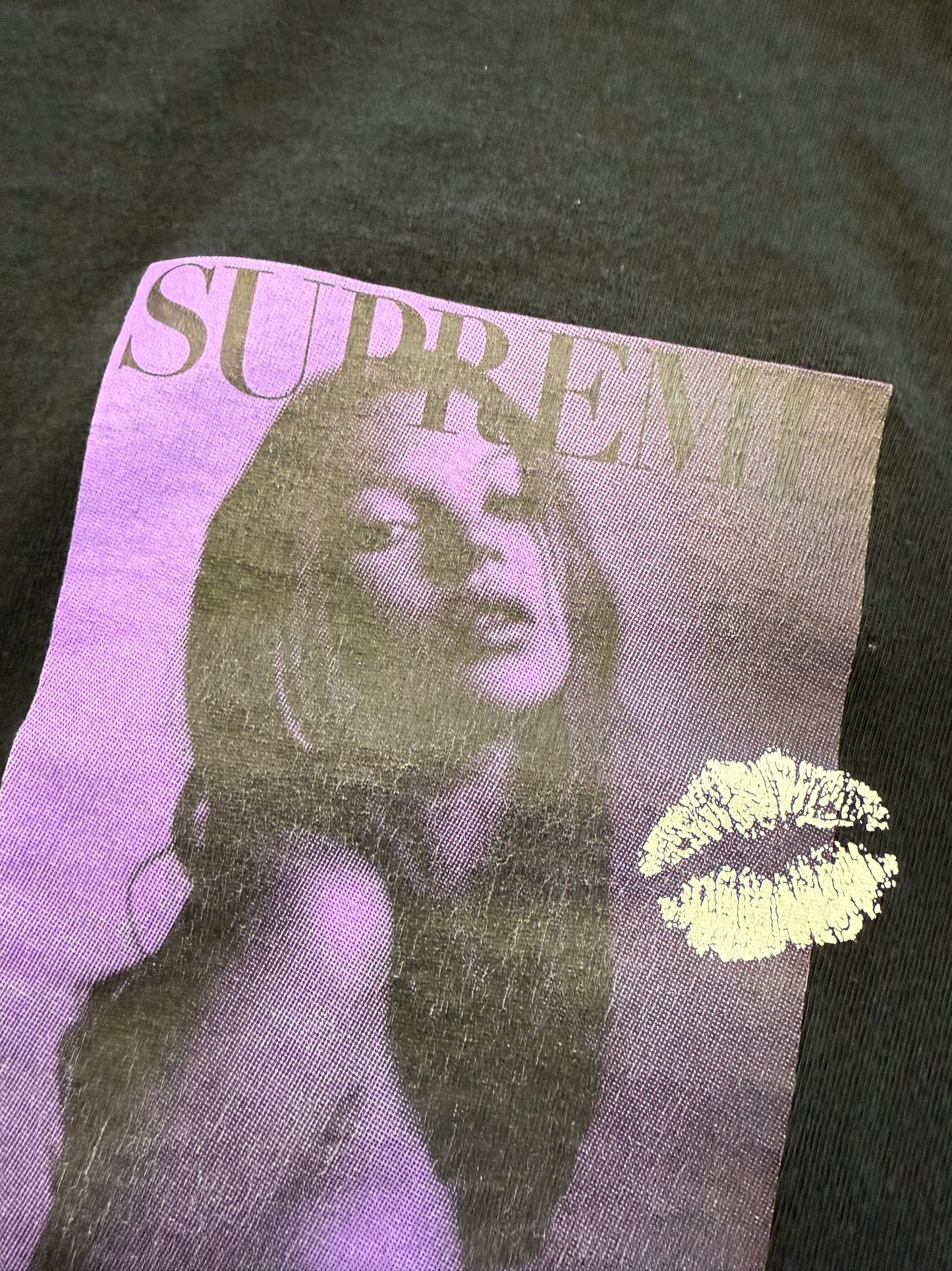 SS06 SUPREME KATE MOSS LIPS TEE