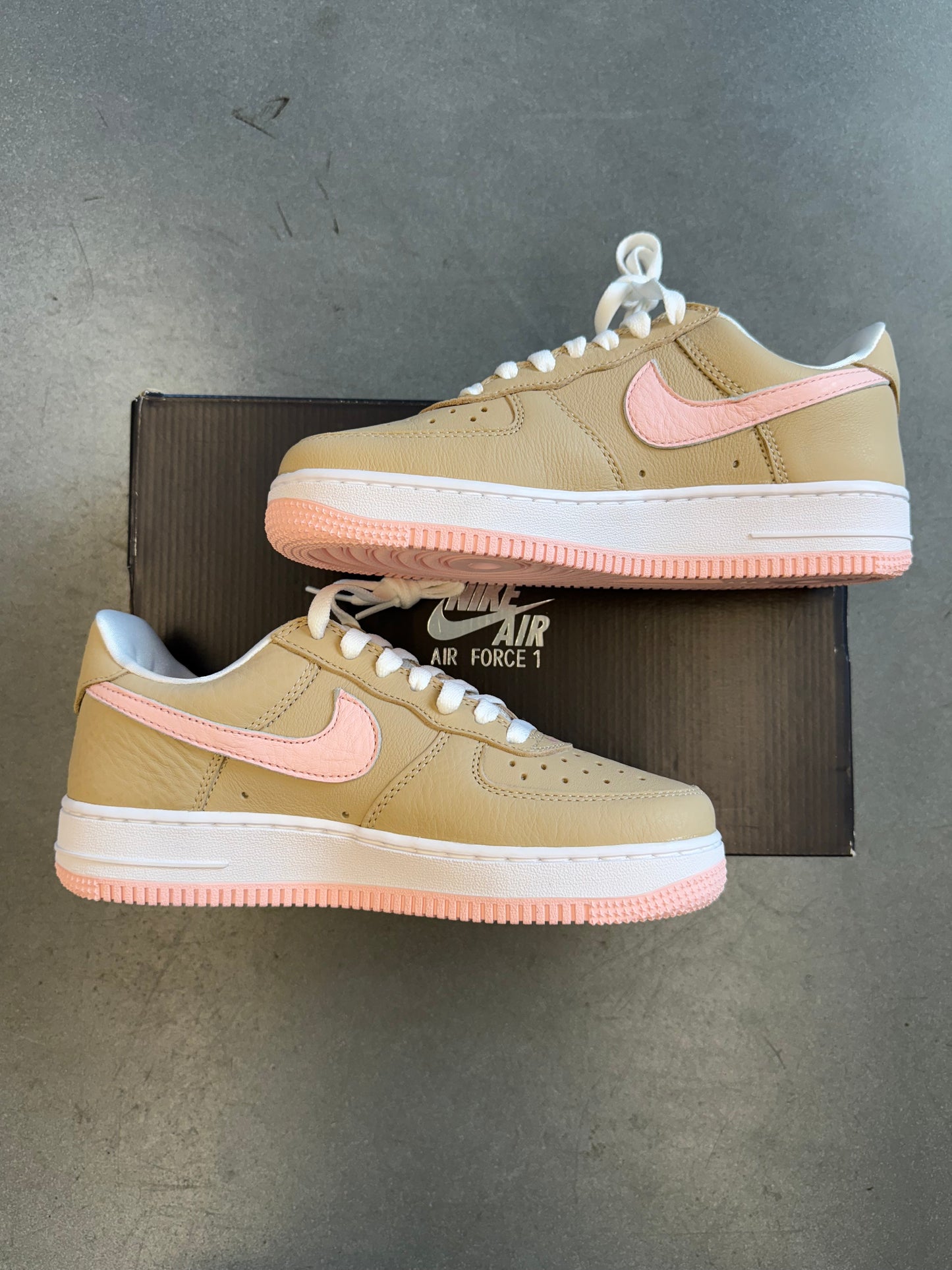 2024 SIZE 5.5 NIKE AIR FORCE 1 LOW LINEN (NEW WITH BOX)