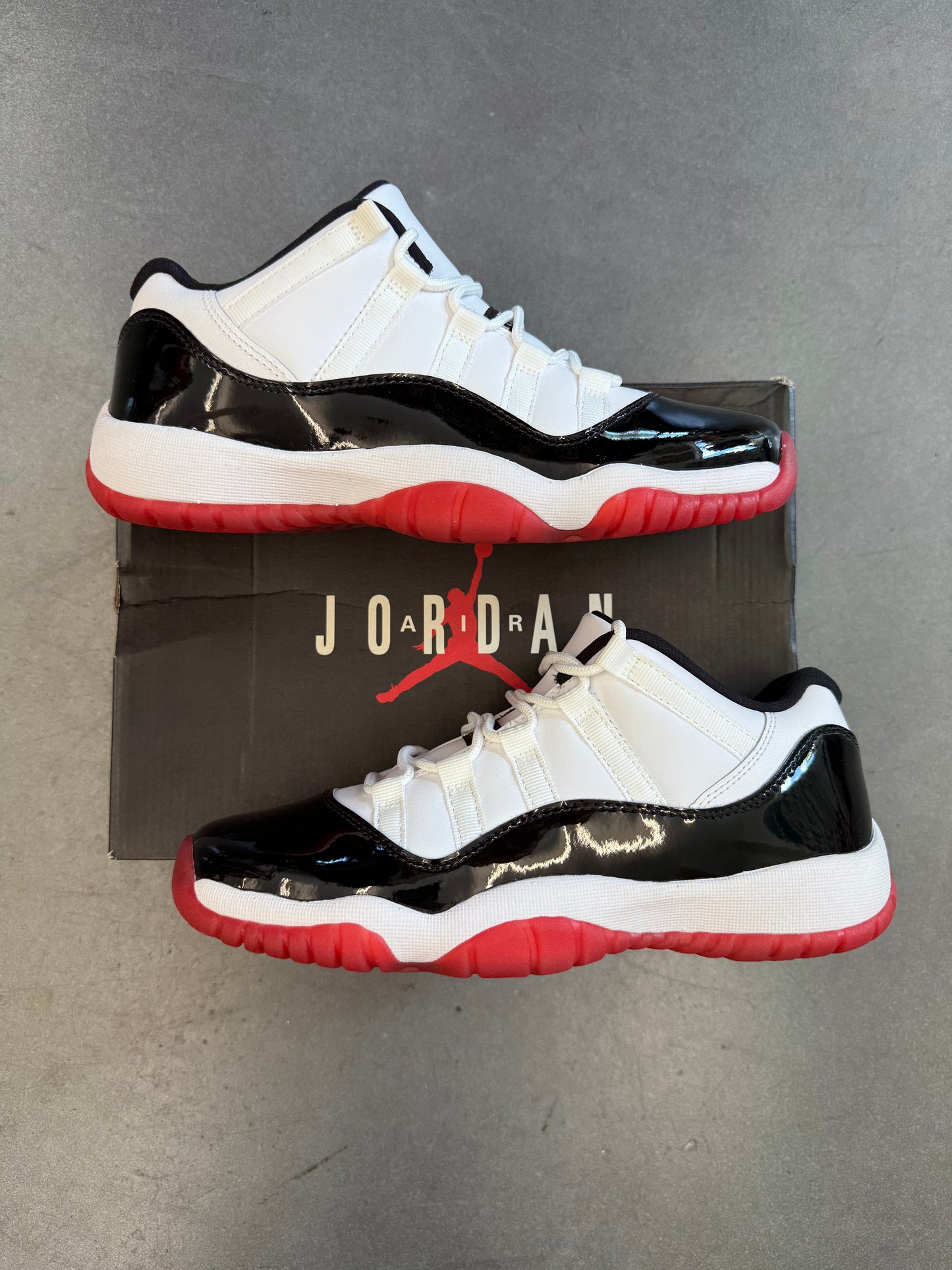 SIZE 7Y 2020 AIR JORDAN 11 RETRO LOW CONCORD BRED (TRIED-ON WITH BOX)