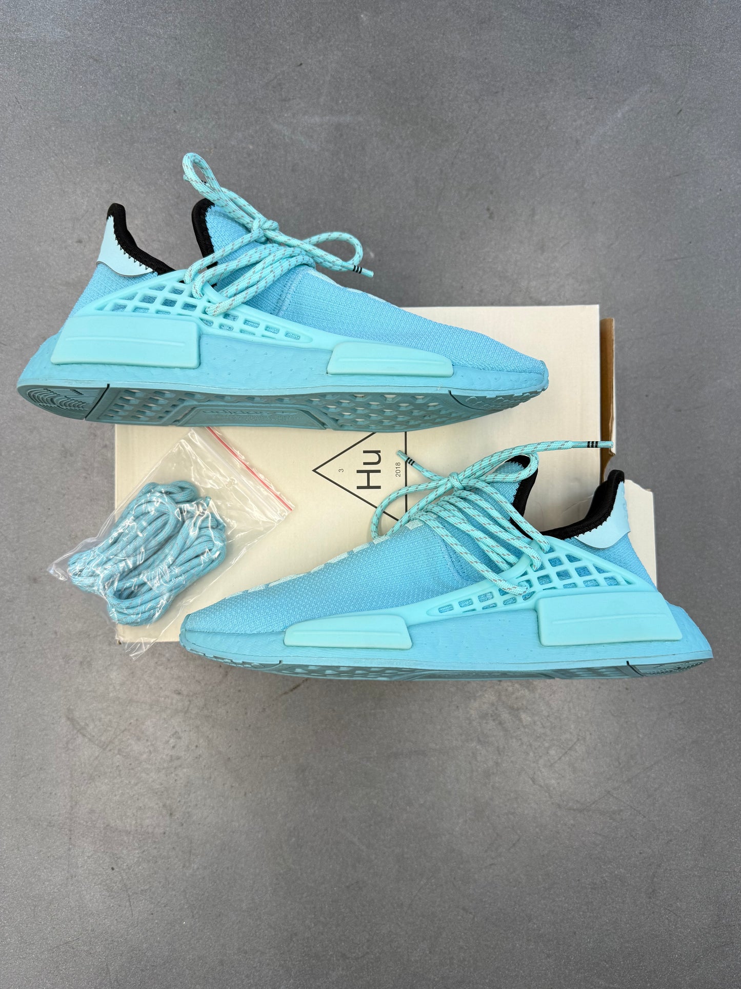 2021 SIZE 8.5 ADIDAS NMD HU PHARRELL WILLIAMS CLEAR AQUA (WITH BOX)