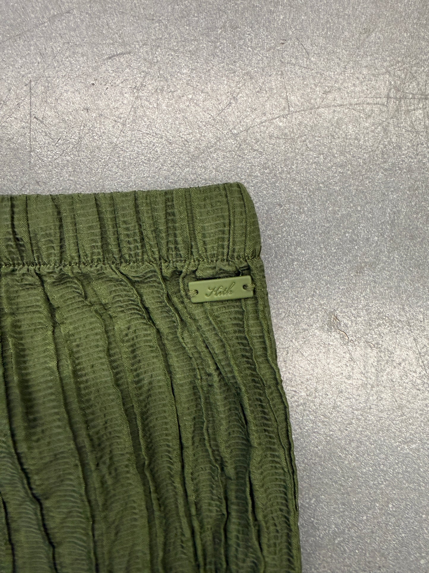 KITH WOMEN KAVI II PLISSE DRAWSTRING PANT - KELP