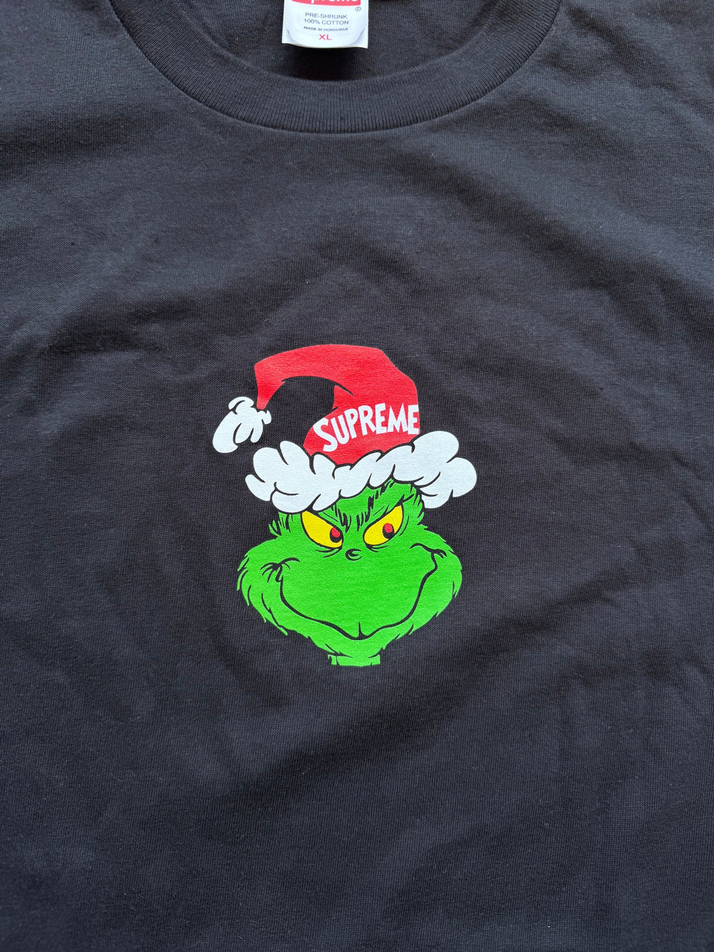 FW24 SUPREME THE GRINCH SANTA HAT TEE