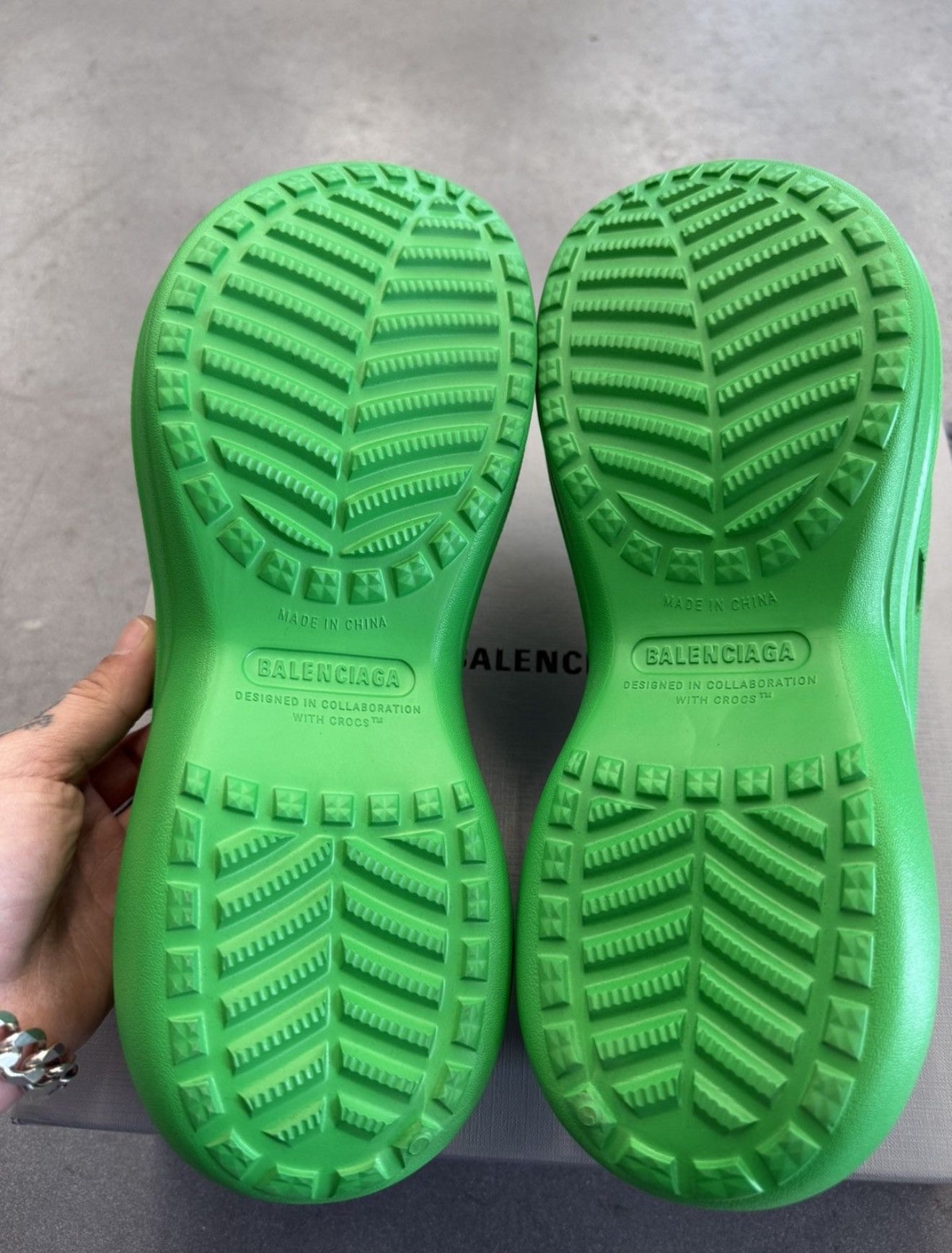 SIZE 44 BALENCIAGA POOL CROCS RUBBER SLIDE GRAS GREEN (NEW WITH BOX)