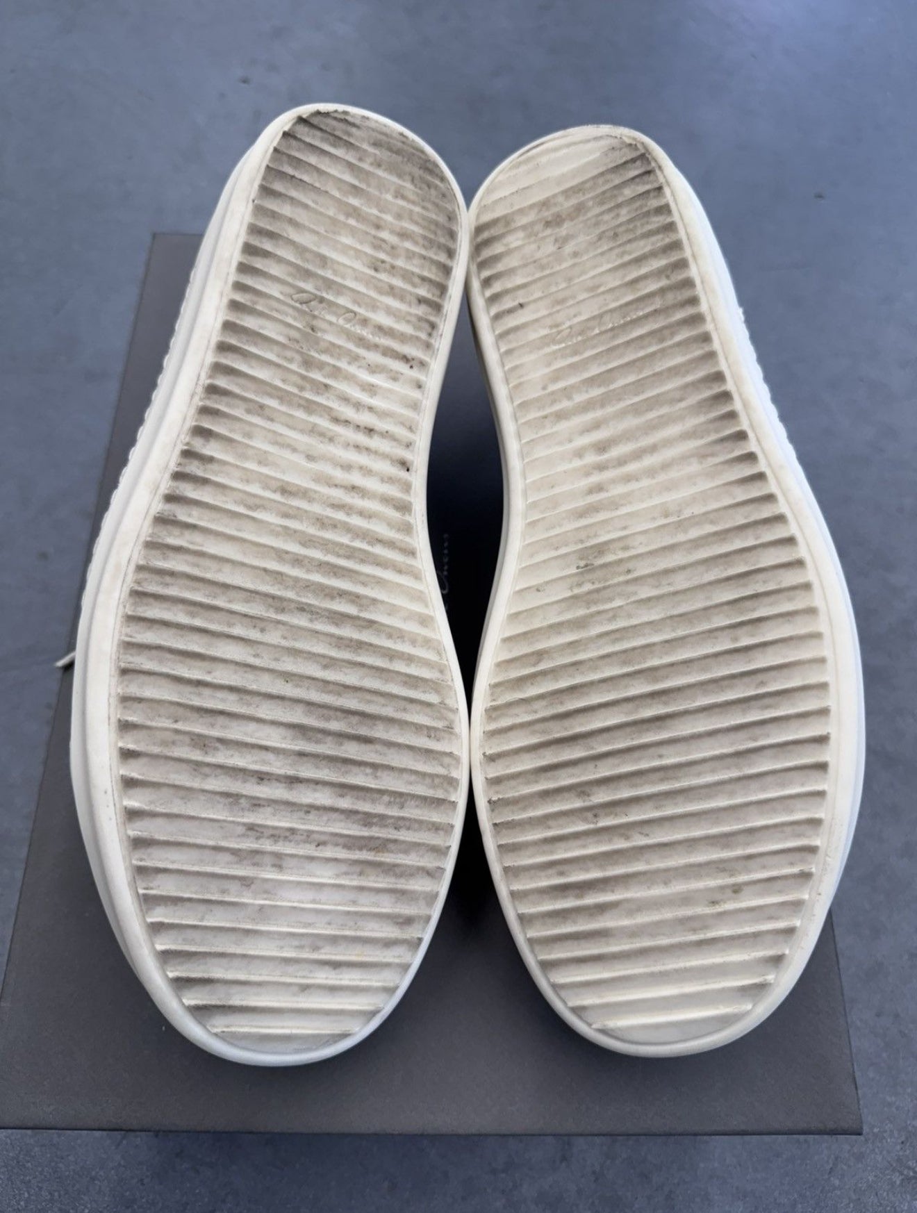 SIZE 40 RICK OWENS VINTAGE SNEAKS TRANSPARENT LEATHER DUST MILK (PRE-OWNED WITH BOX)