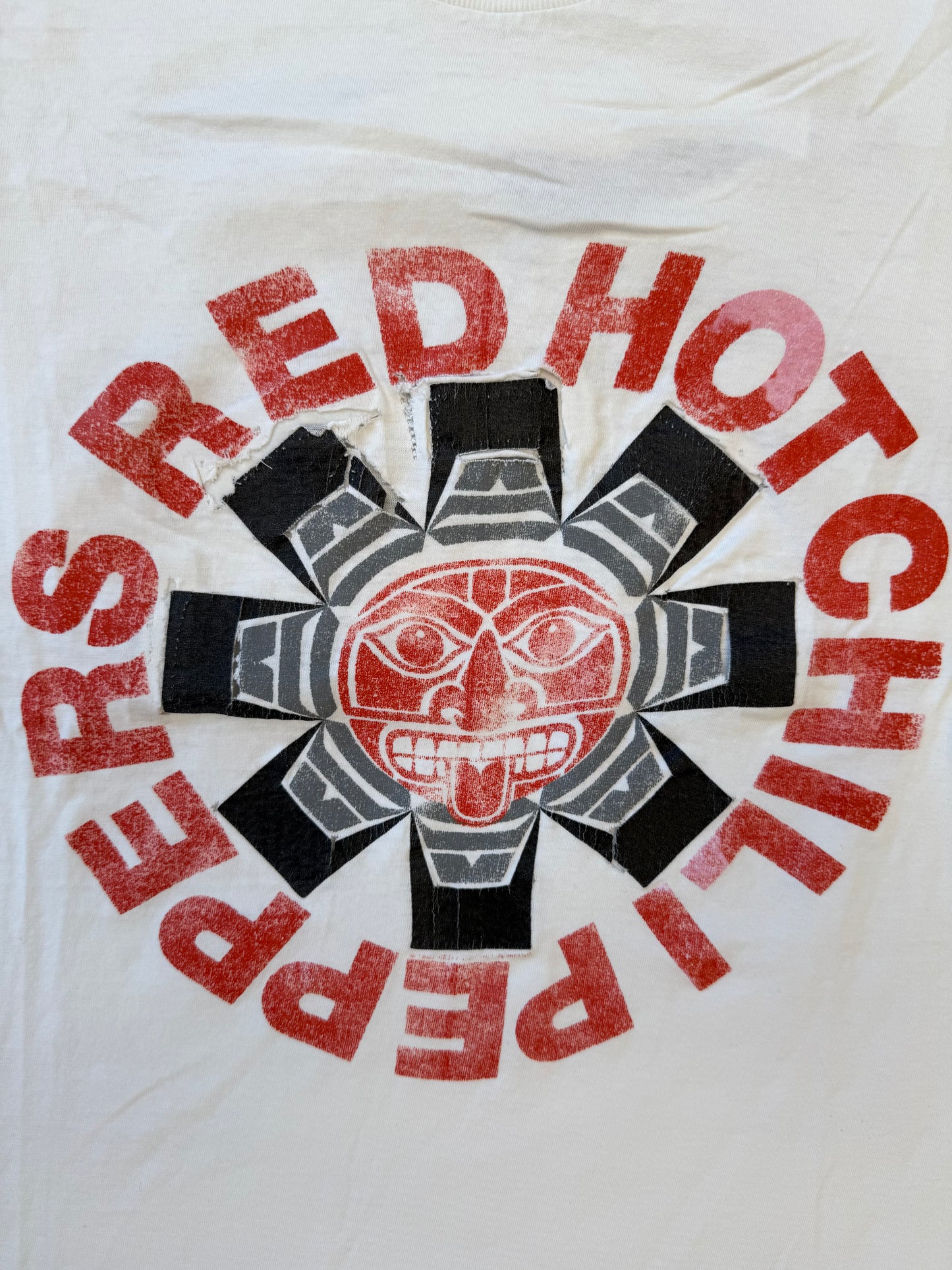 1991 RED HOT CHILI PEPPERS TRIBAL LOGO THRASHED TEE (PULLED TAG)