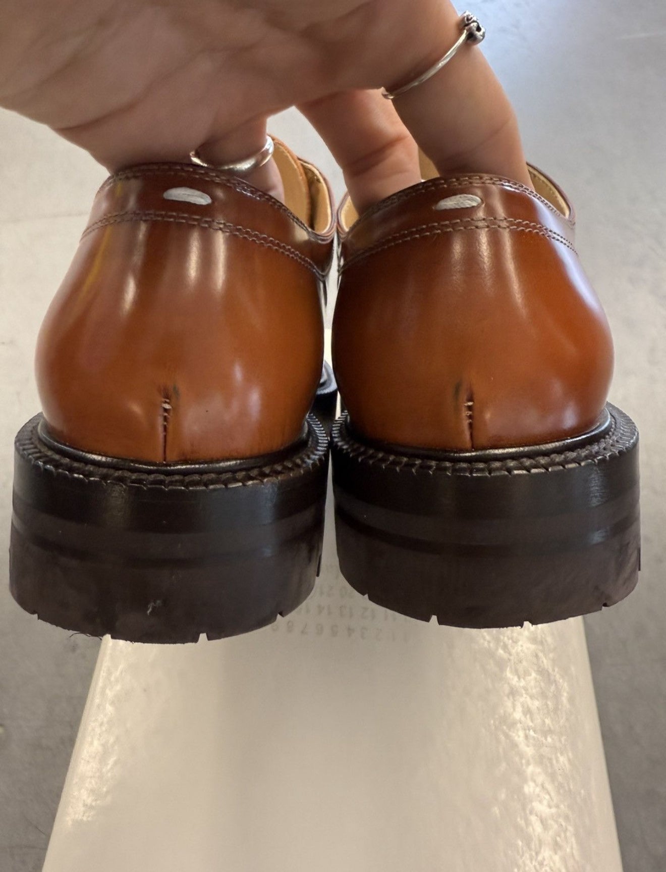 SIZE 40 MAISON MARGIELA TAN TABI LACE-UP DERBYS (PRE-OWNED WITH BOX)