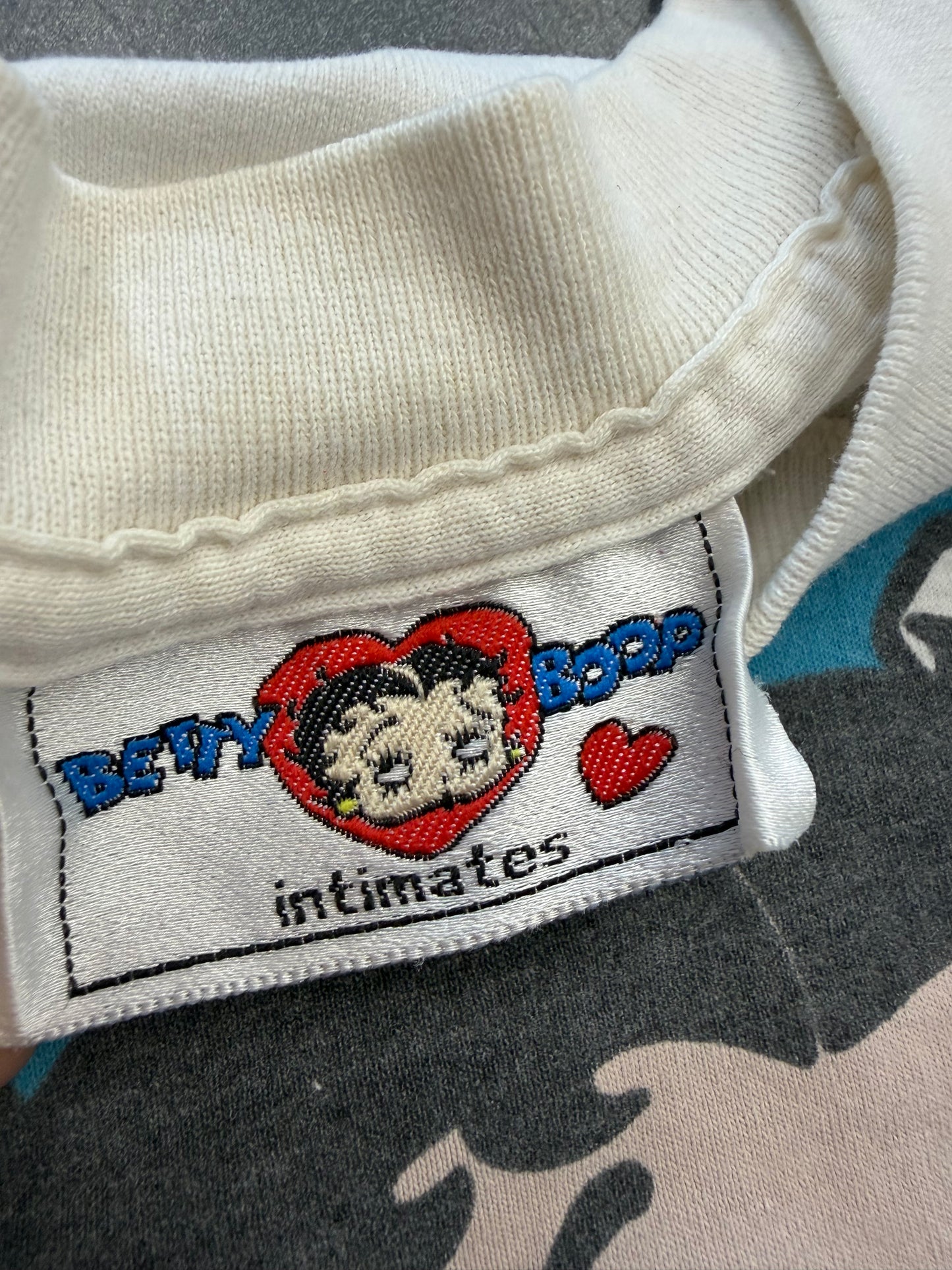 1993 BETTY BOOP SET' EM UP! BETTY'S LANES CROPPED TEE (BETTY BOOP INTIMATES TAG)
