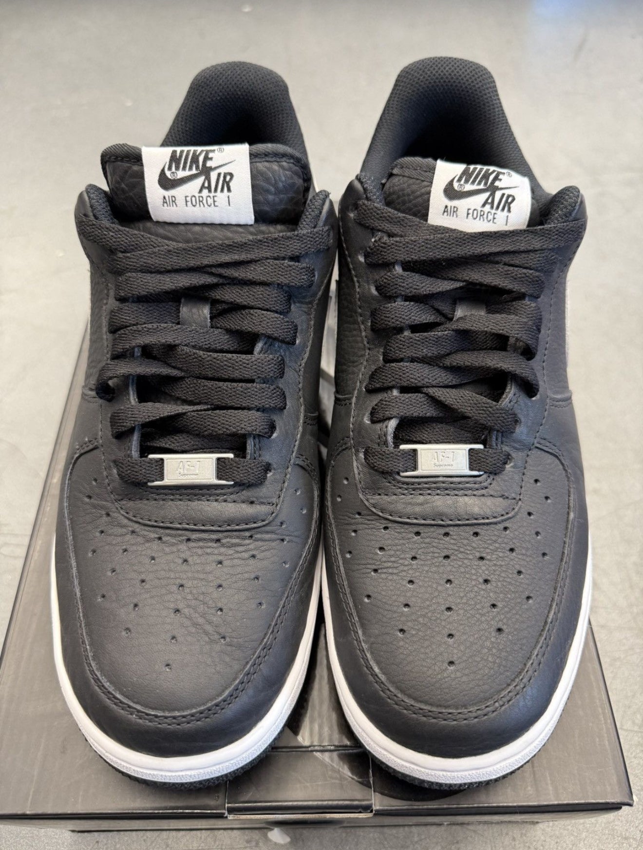 2018 SIZE 9 SUPREME CDG NIKE AIR FORCE 1 COMMES DES GARCONS (PRE-OWNED WITH BOX)