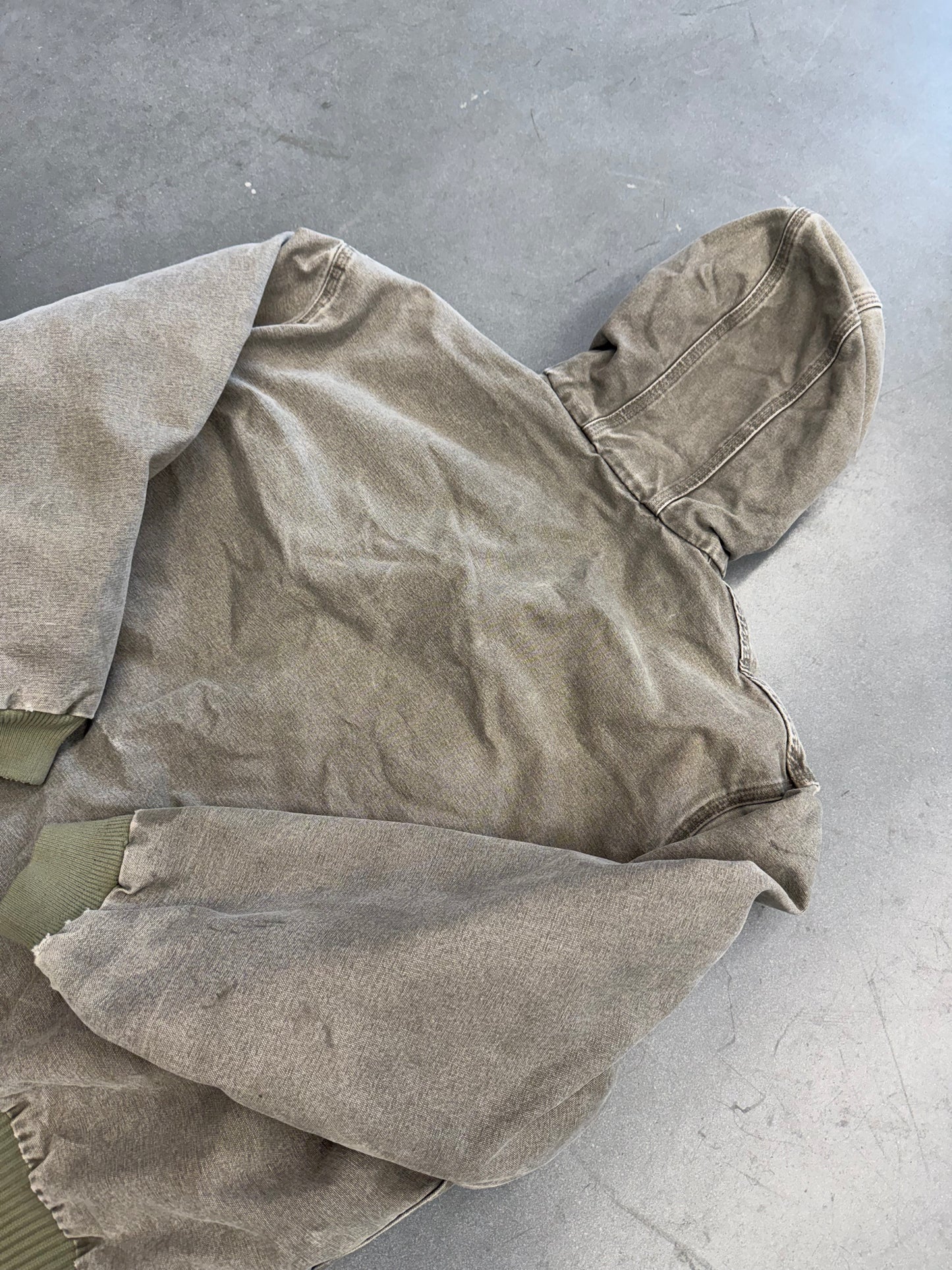 2000'S CARHARTT INSULATED CANVAS HOODIE (BROKEN ZIPPER) - GRAY (J142SAG XL)