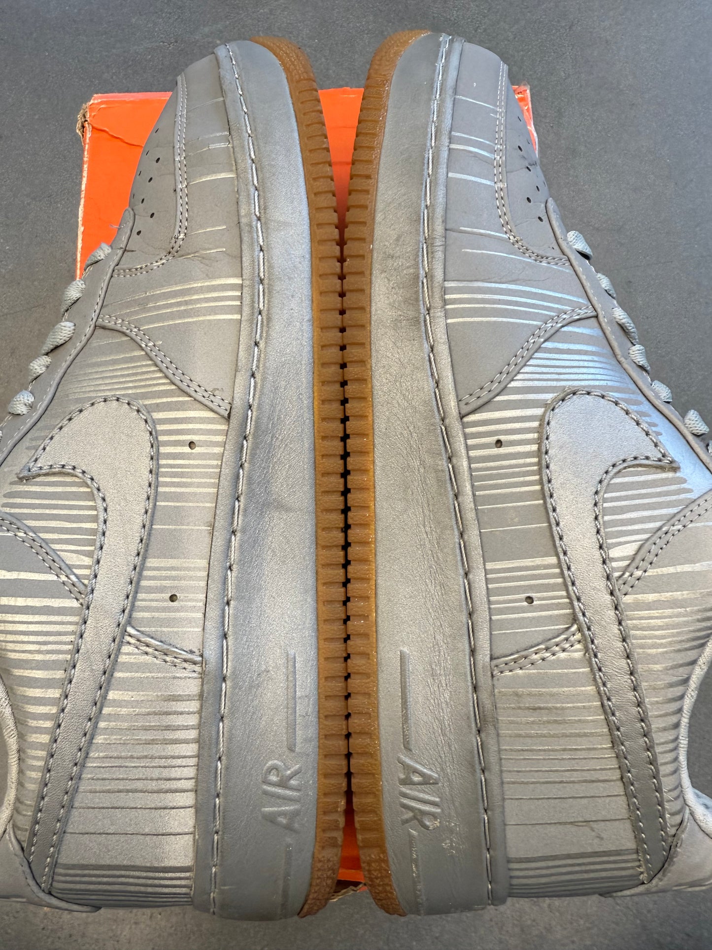 2008 SIZE 9.5 NIKE AIR FORCE 1 LOW 1WORLD KRINK (PRE-OWNED WITH REPLACEMENT BOX)