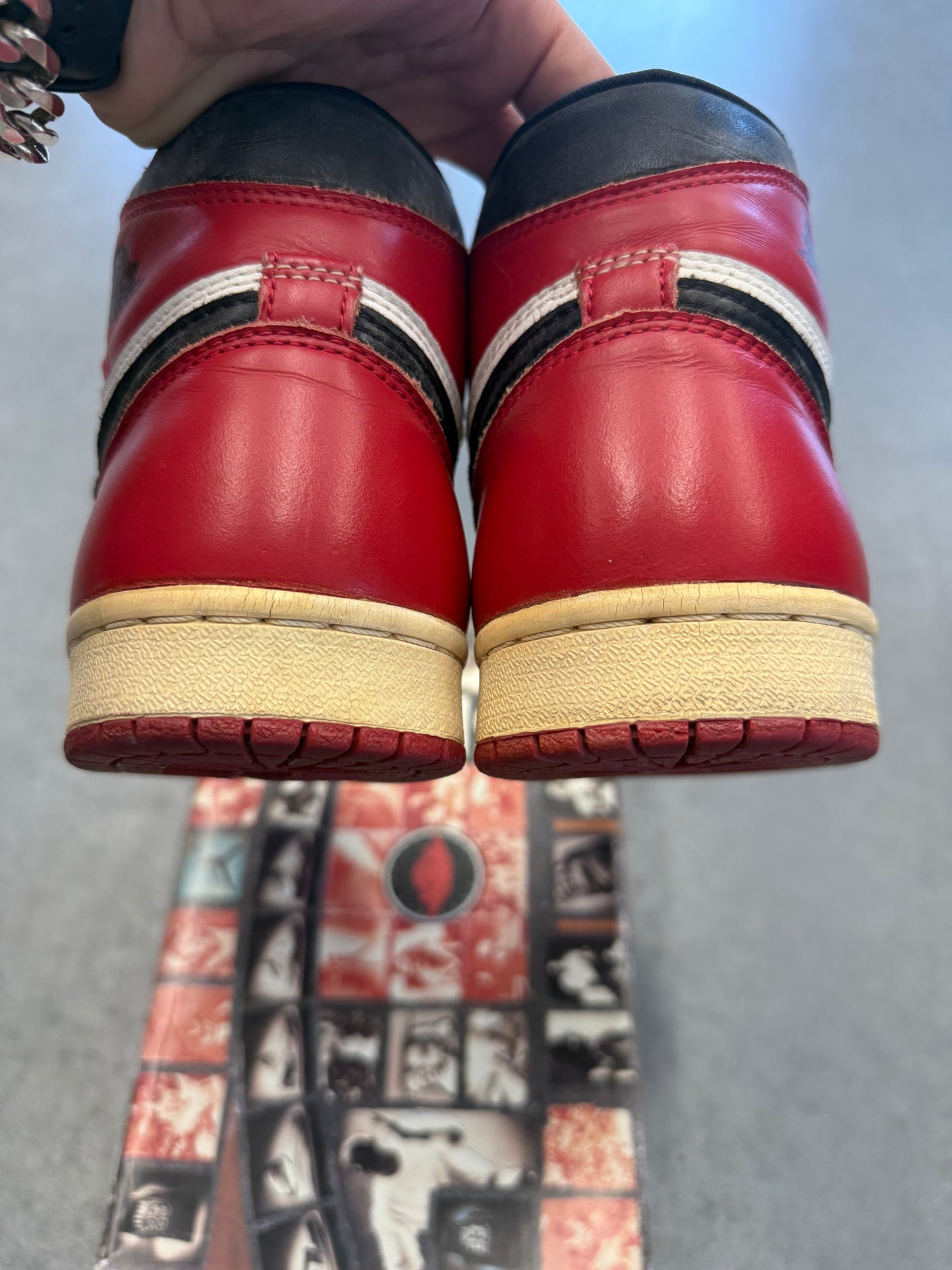 SIZE 7.5 1994 AIR JORDAN 1 CHICAGO HIGH (OG ALL + SIZE 8 BOX)