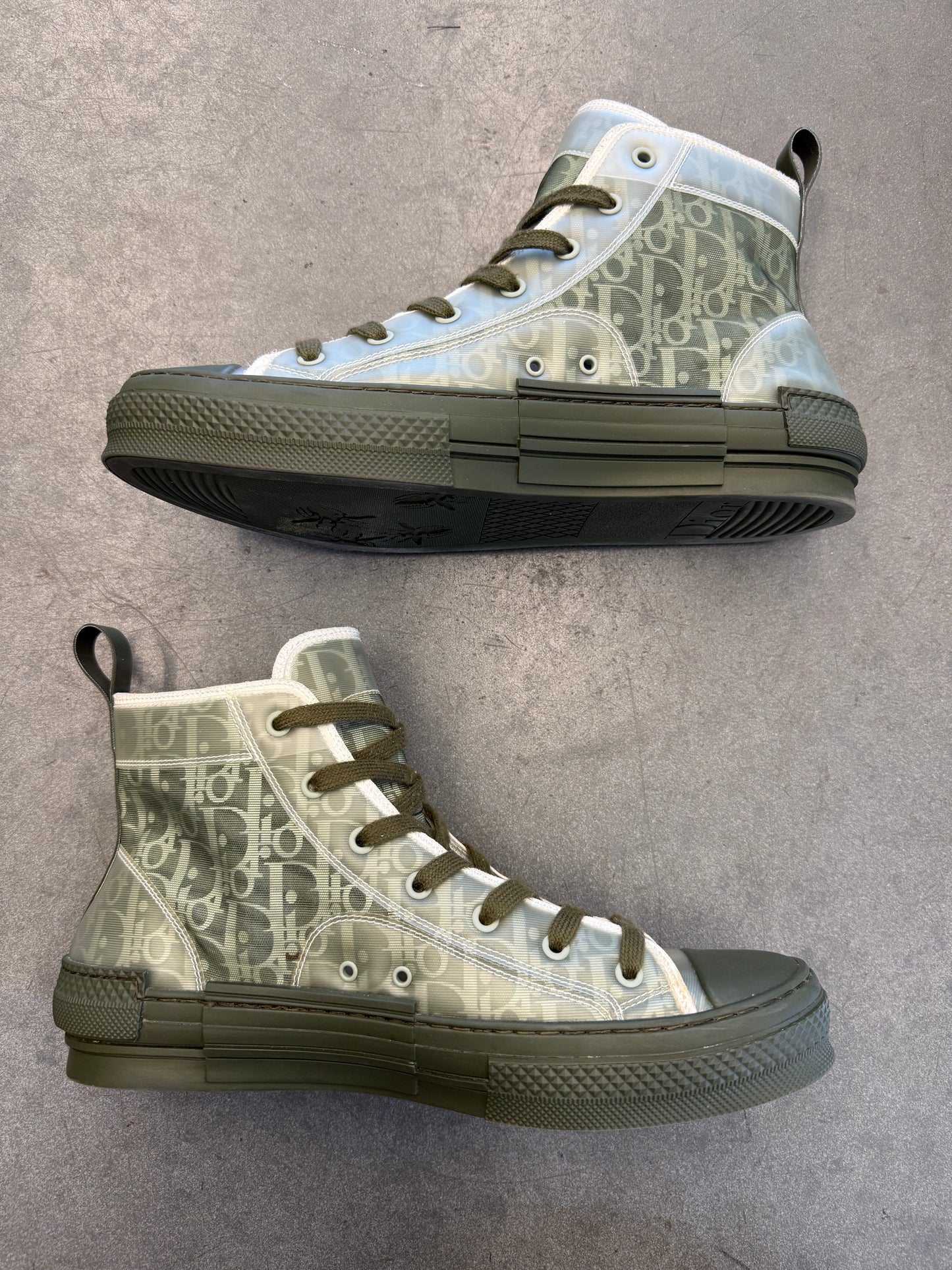 DIOR SIZE 44 B23 HIGH TOP DARK OLIVE SNEAKER (PRE-OWNED NO BOX)