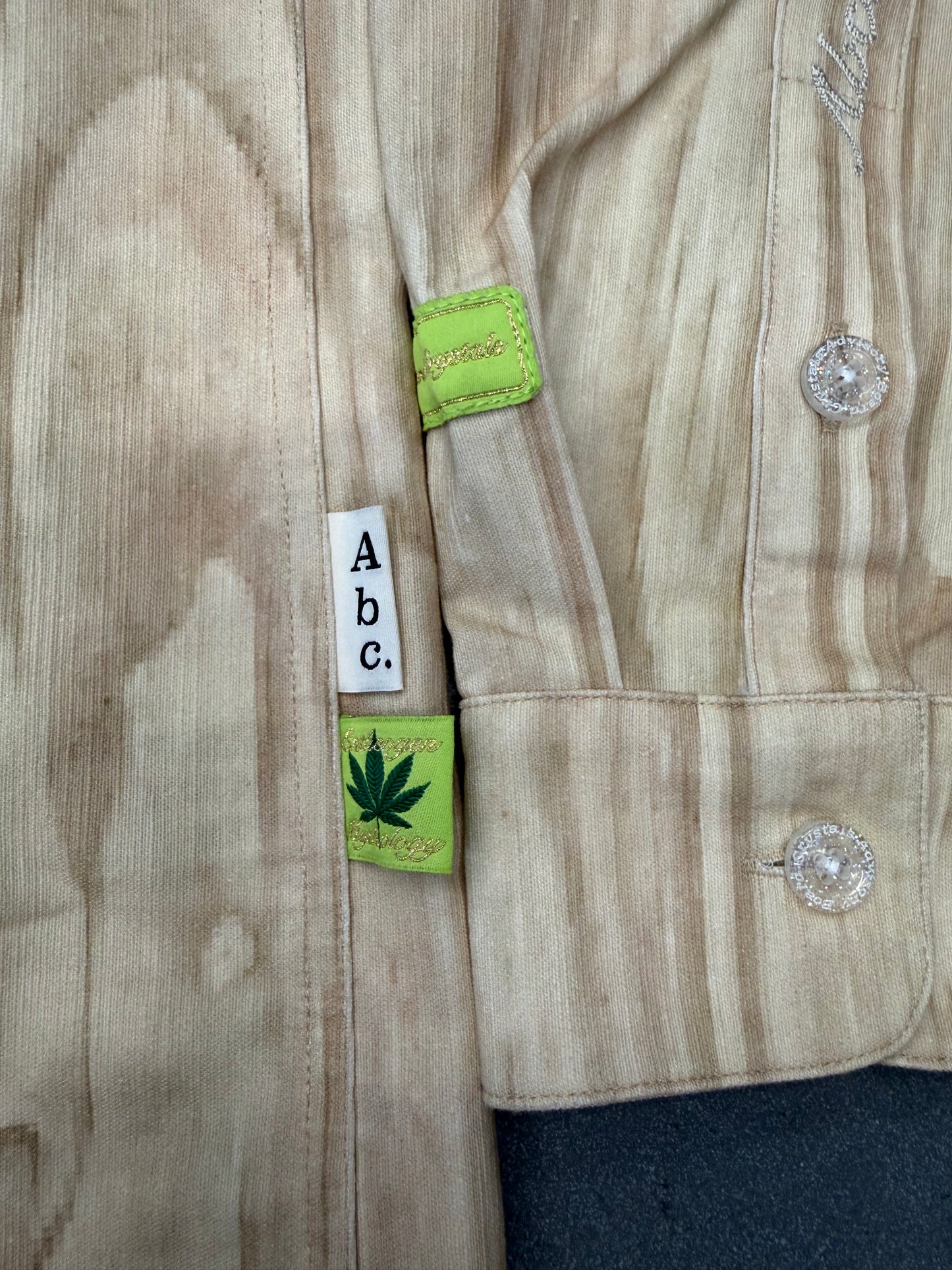 ADVISORY BOARD CRYSTALS HEMP WOOD-PRINT BUTTON DOWN SHIRT
