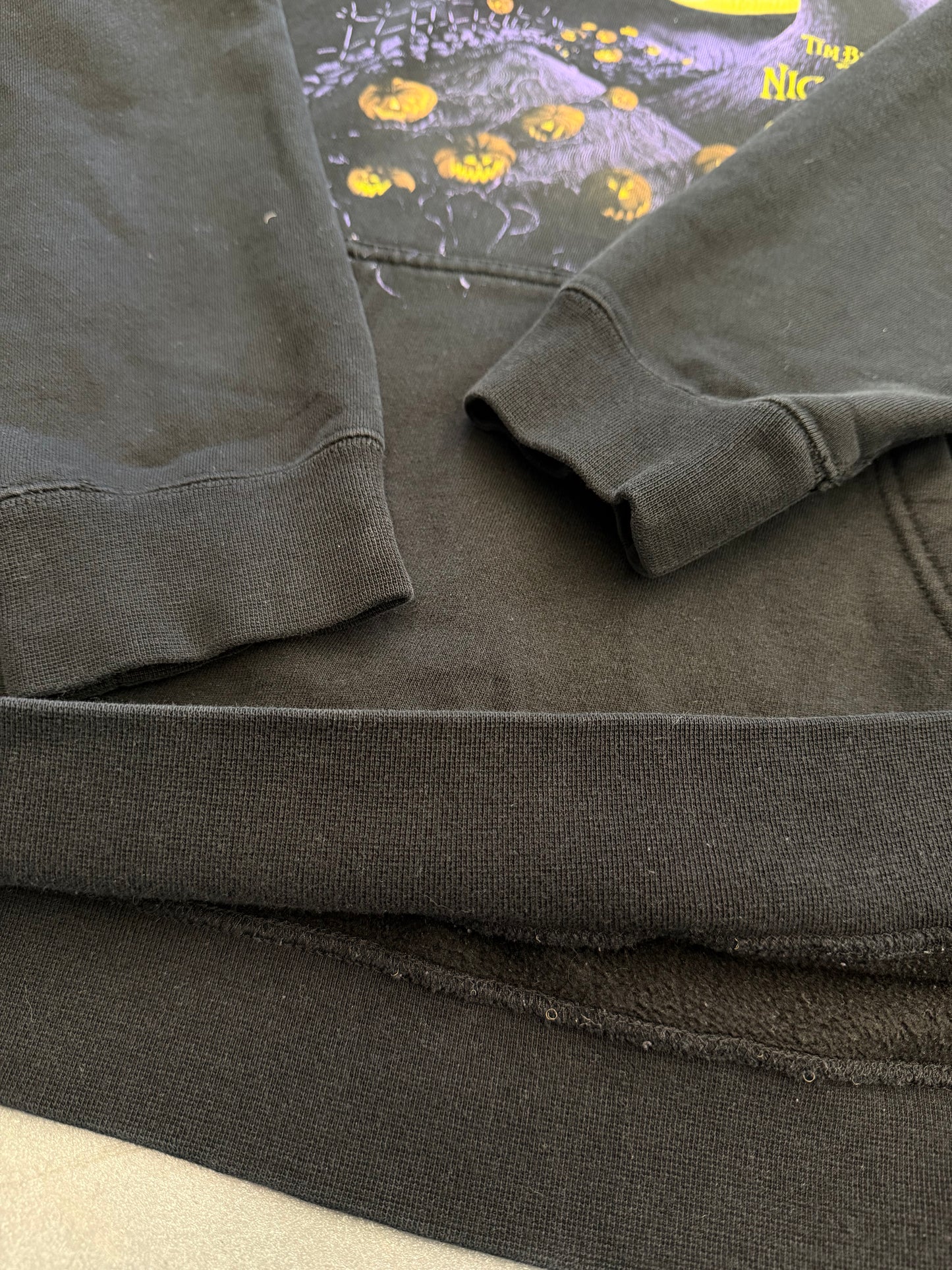 TIM BURTON'S NIGHTMARE BEFORE CHRISTMAS TEE (NIGHTMARE BEFORE CHRISTMAS TAG)