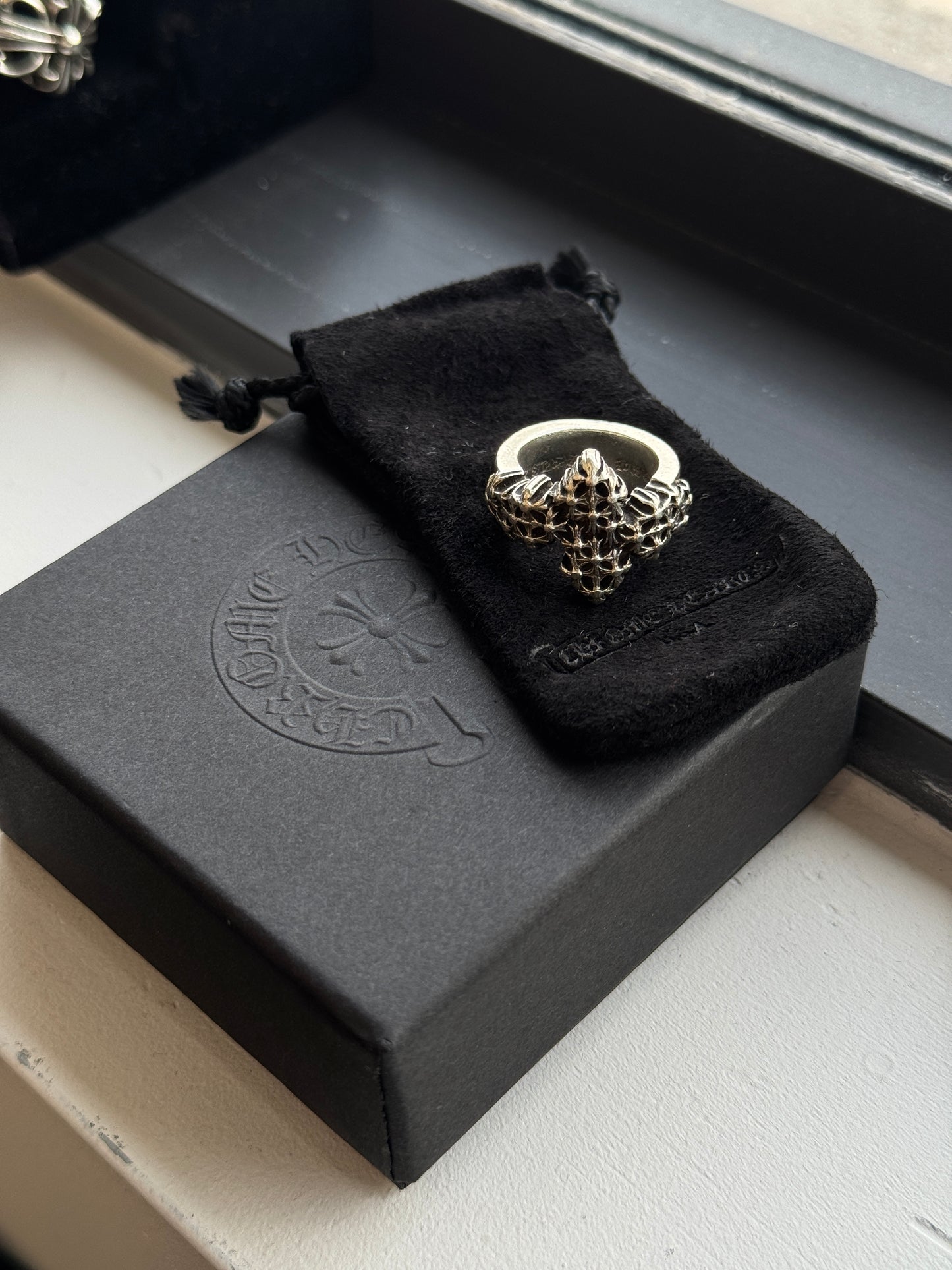 CHROME HEARTS CEMETARY POINTER SILVER RING (SIZE 6.5) (18.2 GRAMS)