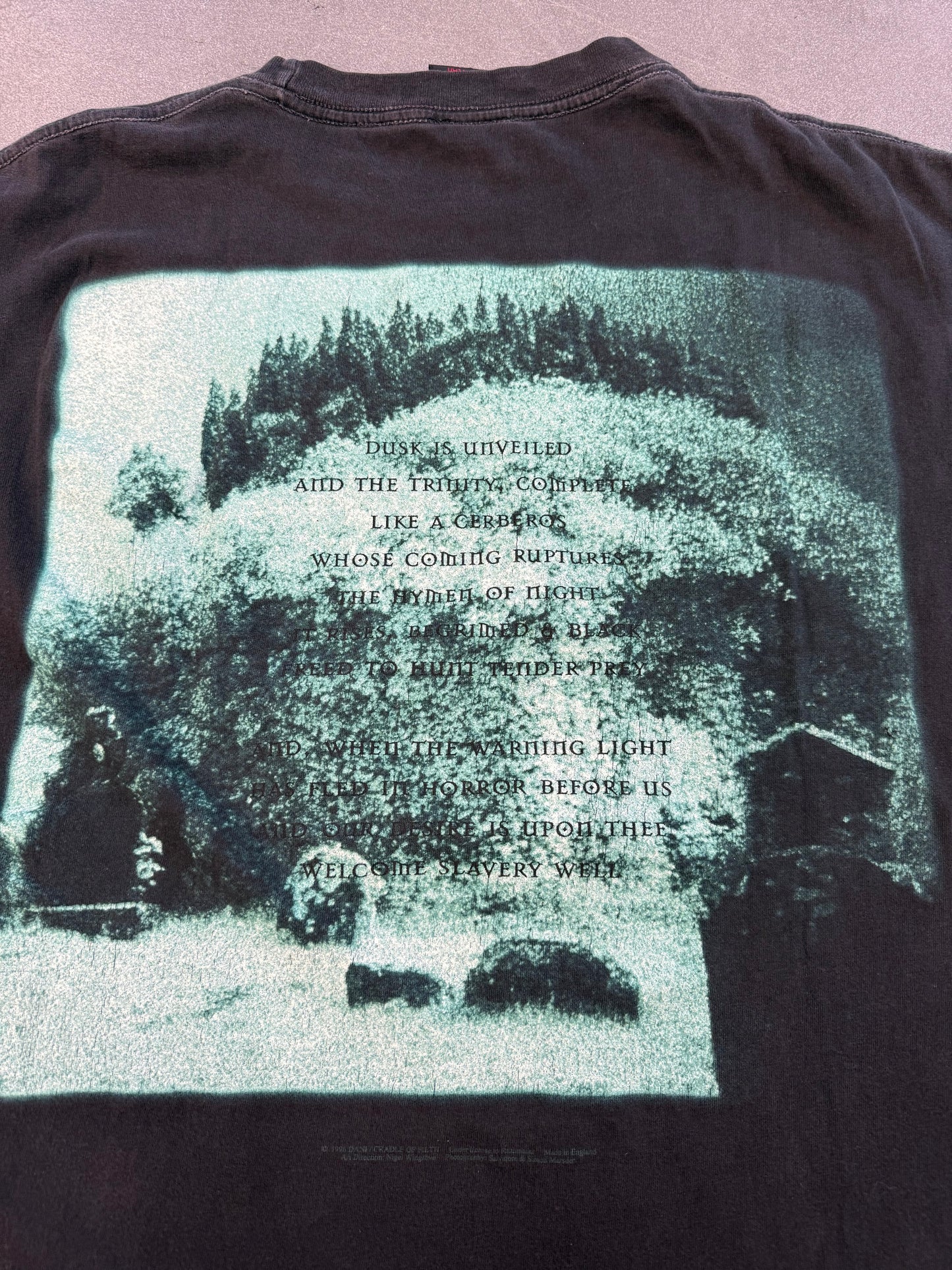 1996 CRADLE OF FILTH DUSK AND HER EMBRACE LS TEE (FIEND TAG)
