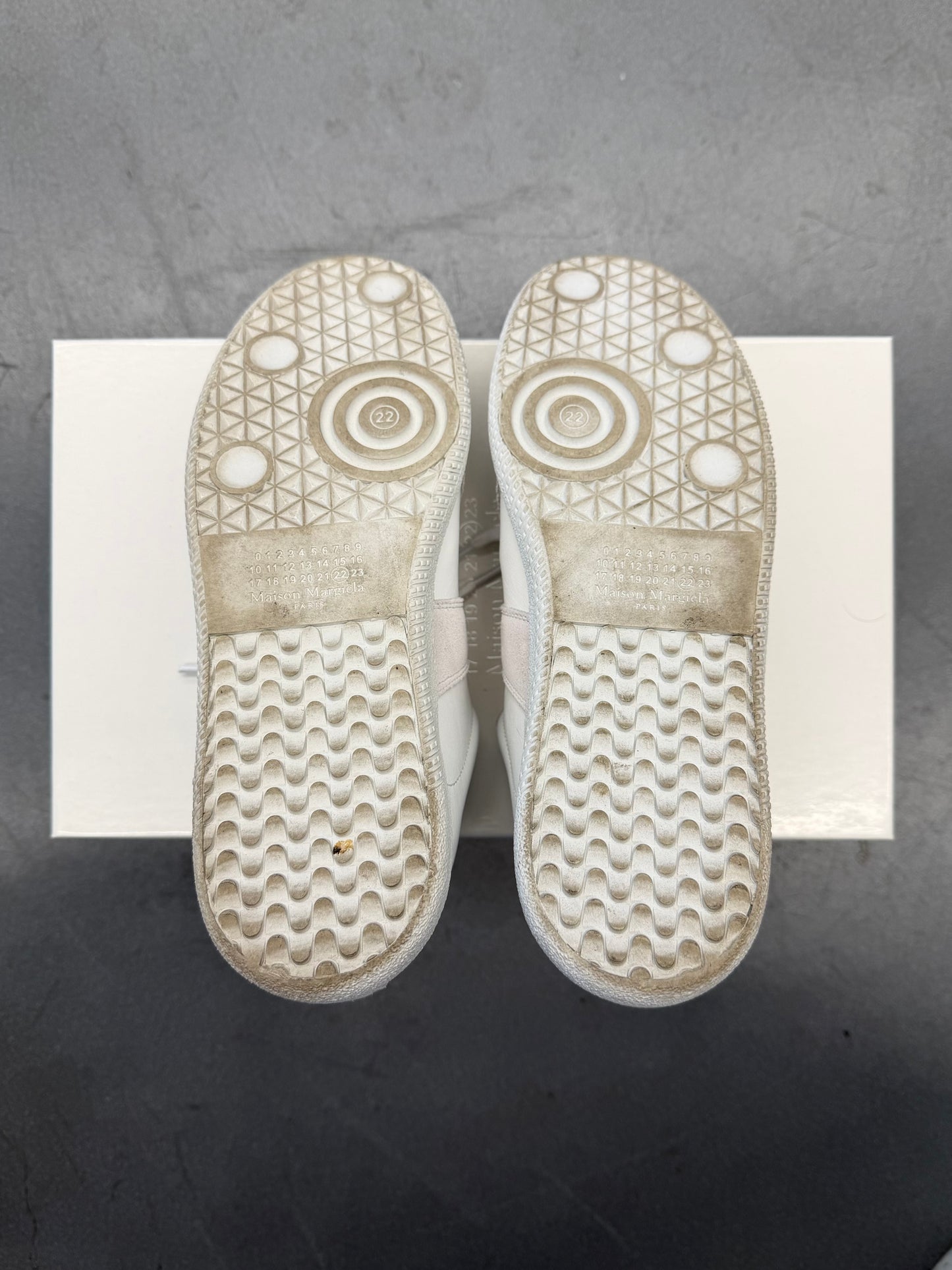 MAISON MARGIELA REPLICA SNEAKER - WHITE/GREY (W/BOX)