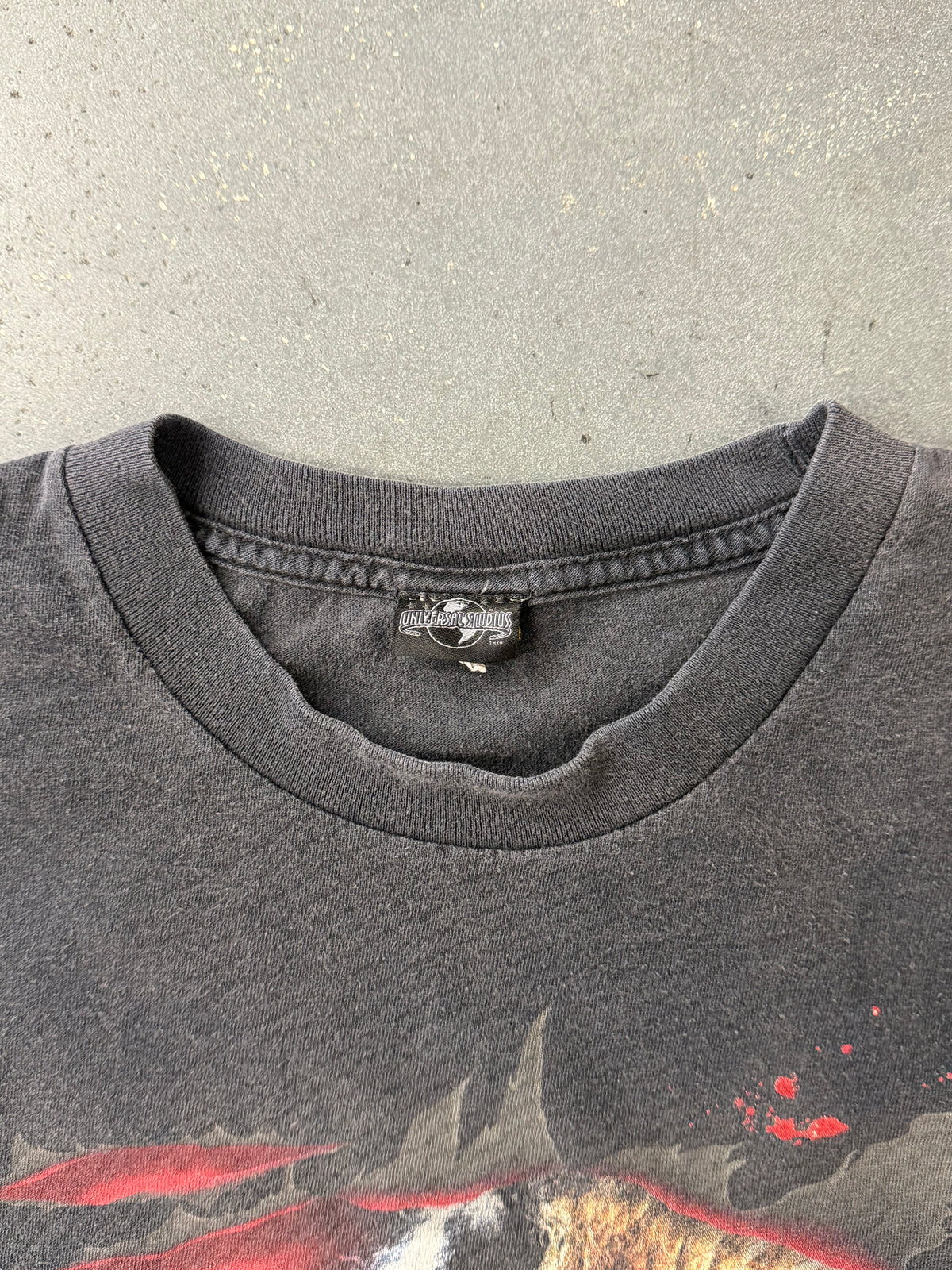 2009 UNIVERSAL STUDIOS HALLOWEEN HORROR NIGHTS RIPPED FROM THE SILVER SCREEN WOLFMAN, SAW, CHUCKY TEE