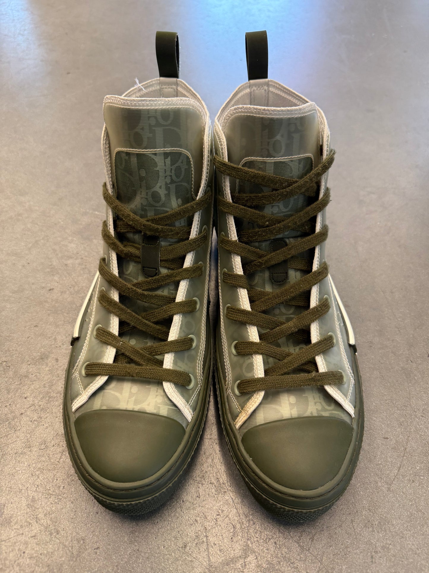 DIOR SIZE 44 B23 HIGH TOP DARK OLIVE SNEAKER (PRE-OWNED NO BOX)