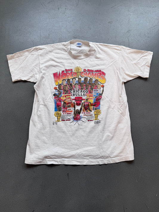 1993 3-TIME NBA WORLDS CHAMPS CHICAGO BULLS CARICATURE COMIC SERIES TEE (SALEM SPORTSWEAR TAG)