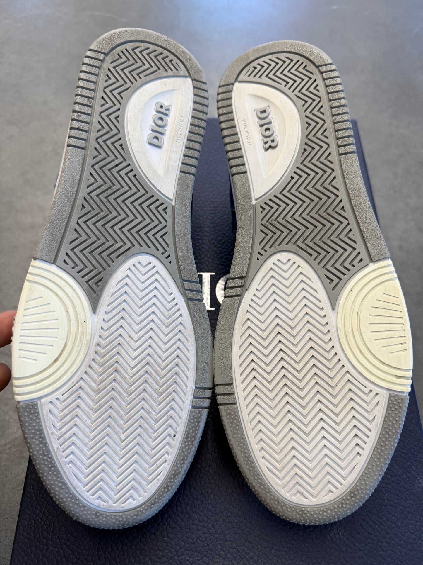 DIOR SIZE 43 B27 OBLIQUE LOW TOP SNEAKER (BLUE) (PRE-OWNED NO BOX)
