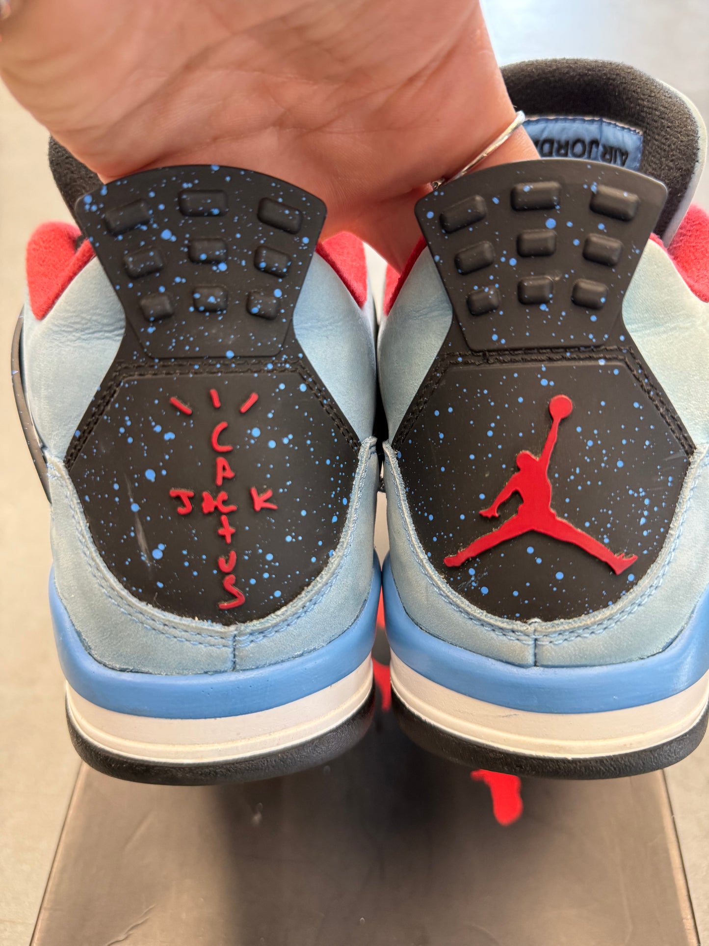 SIZE 10 JORDAN 4 RETRO TRAVIS SCOTT CACTUS JACK (PRE-OWNED WITH BOX)