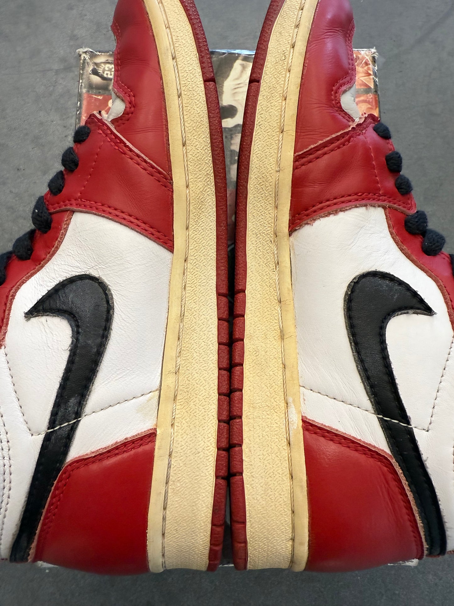 SIZE 7.5 1994 AIR JORDAN 1 CHICAGO HIGH (OG ALL + SIZE 8 BOX)
