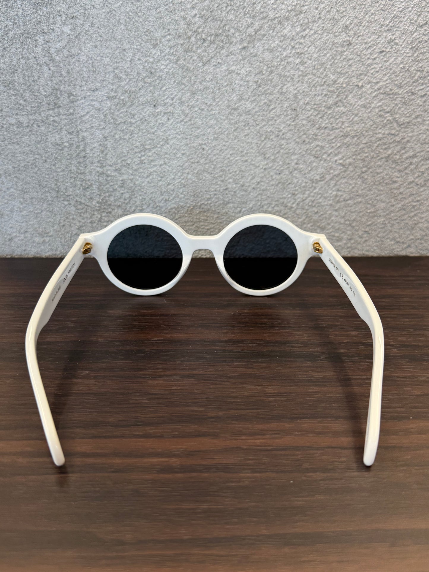 LOUIS VUITTON X SUPREME PHARREL DOWNTOWN SUNGLASSES - WHITE (WITH BOX & CASE)