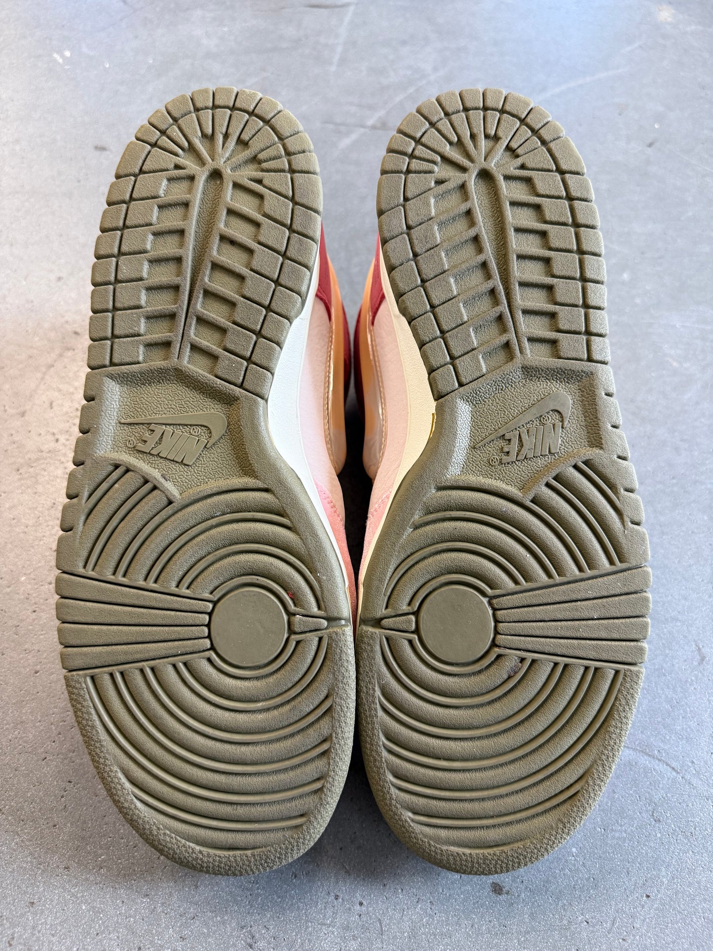 2021 SIZE 11 NIKE DUNK MID SOCIAL STATUS FREE LUNCH STRAWBERRY MILK (PRE-OWNED NO BOX)