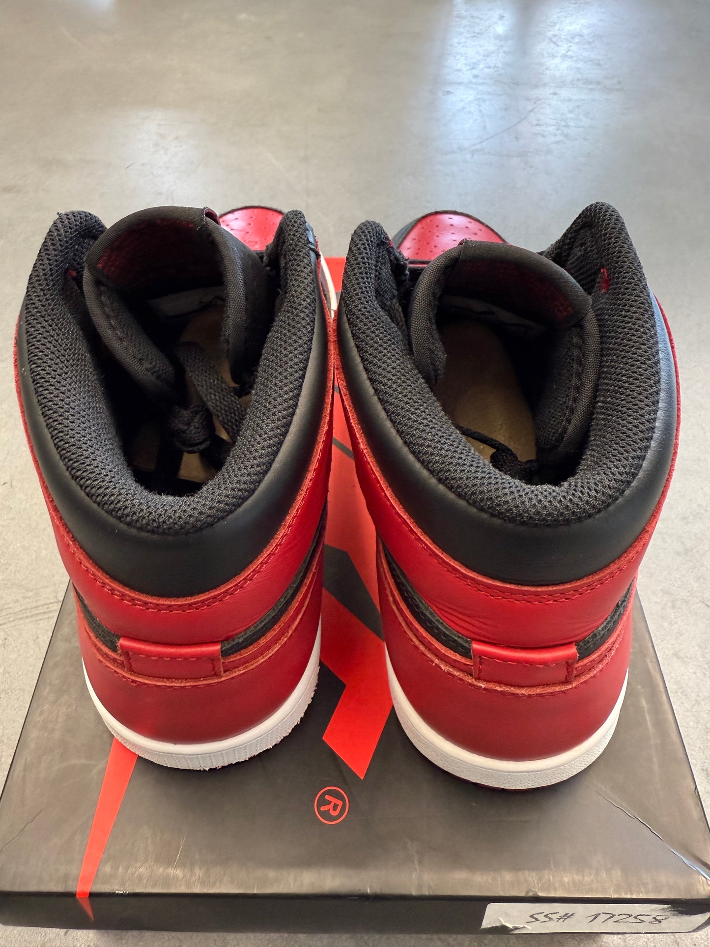 2013 SIZE 9.5 JORDAN 1 RETRO HIGH BRED (PRE-OWNED WITH BOX)