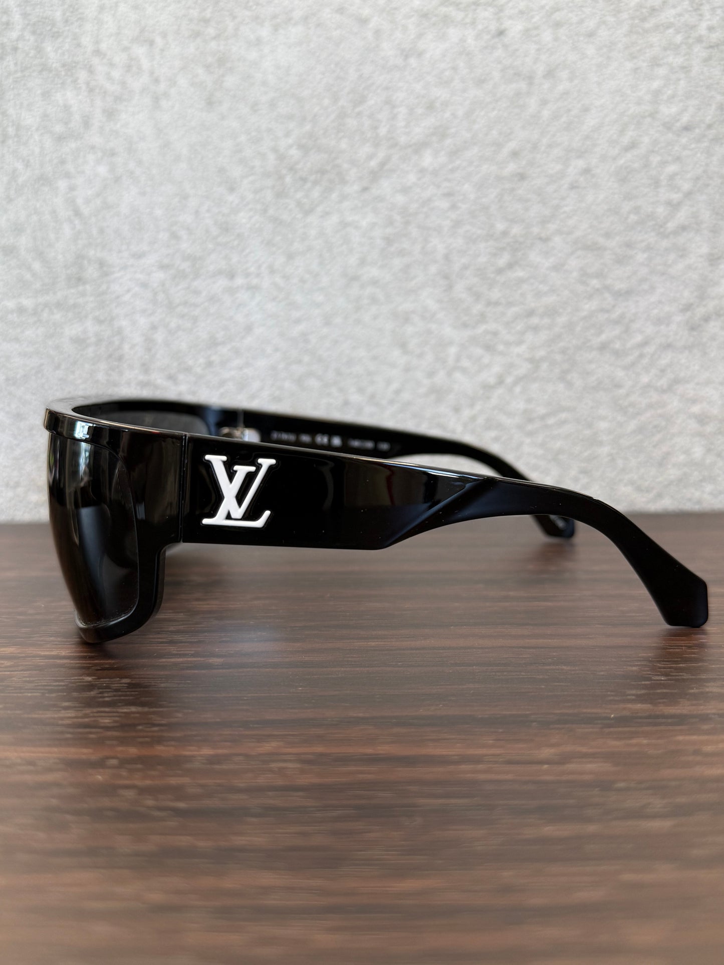 LOUIS VUITTON CRYSTAL CYCLONE SPORT MASK SUNGLASSES