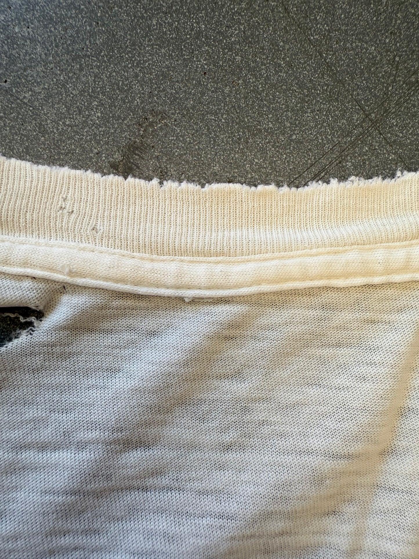 1983 THE CRAMPS SMELL OF FEMALE CROPPED TEE (PULLED TAG)