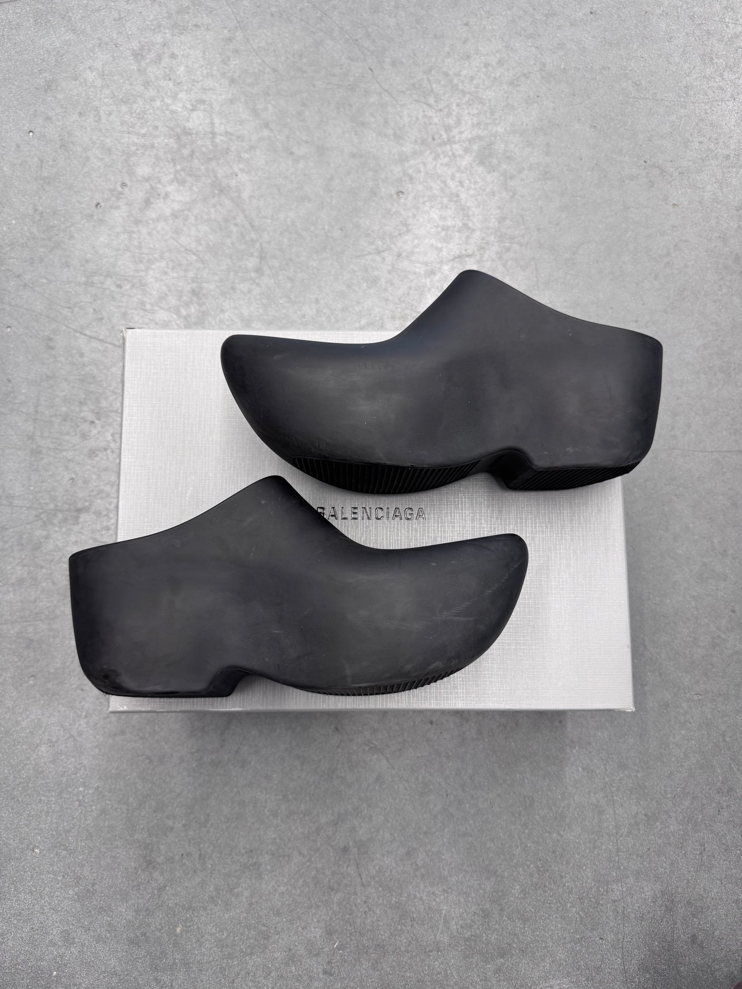 SIZE 43 BALENCIAGA TECHNO CLOG - MATTE BLACK (PRE-OWNED WITH BOX)
