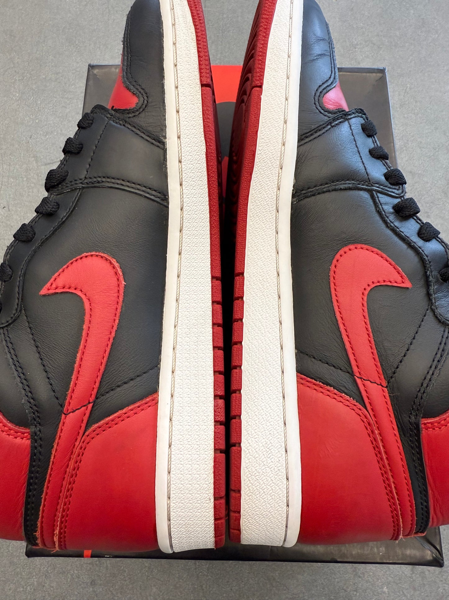 2013 SIZE 9.5 JORDAN 1 RETRO HIGH BRED (PRE-OWNED WITH BOX)