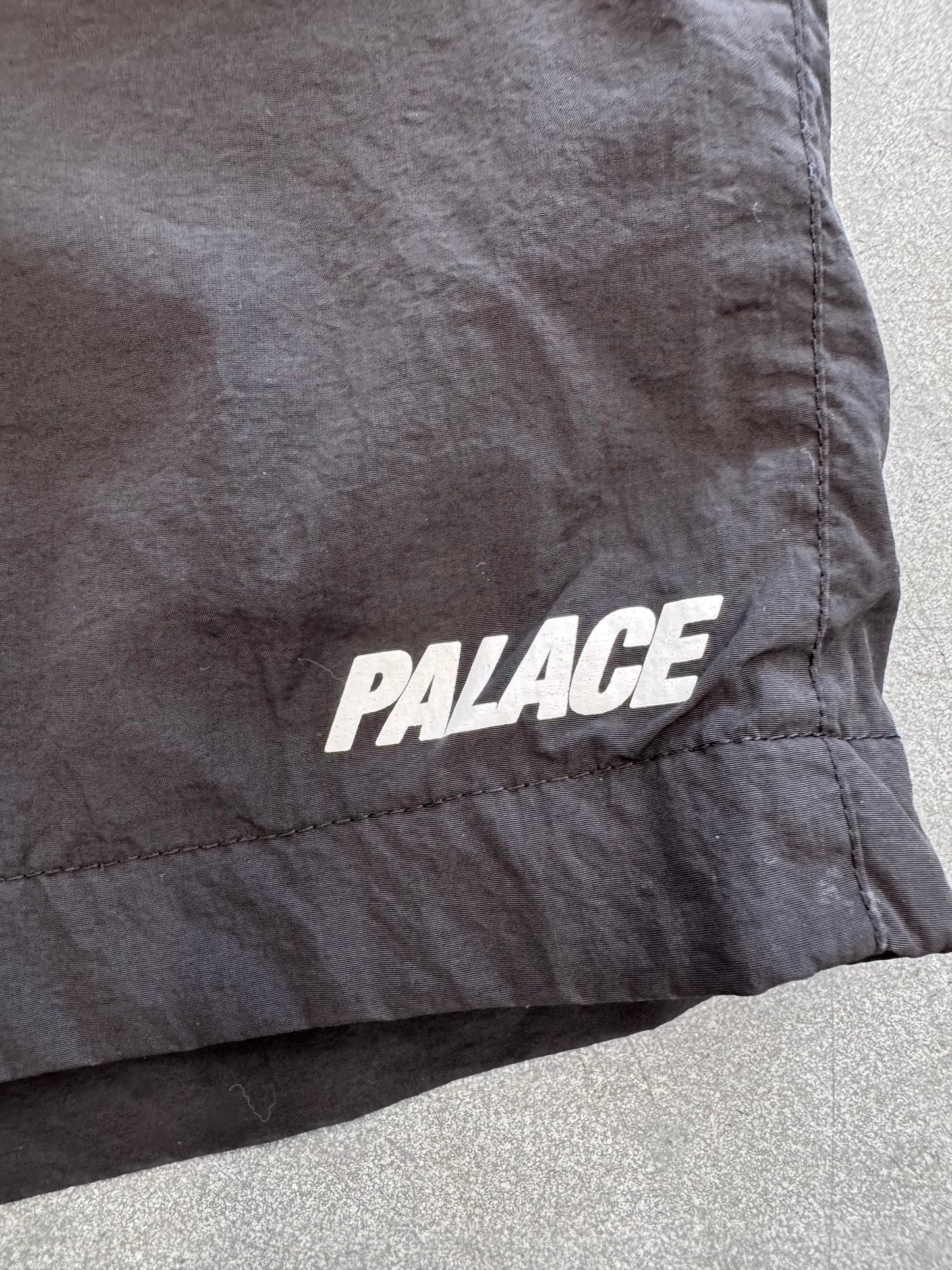 PALACE ESSENTIAL SWIM SHORTS - BLACK