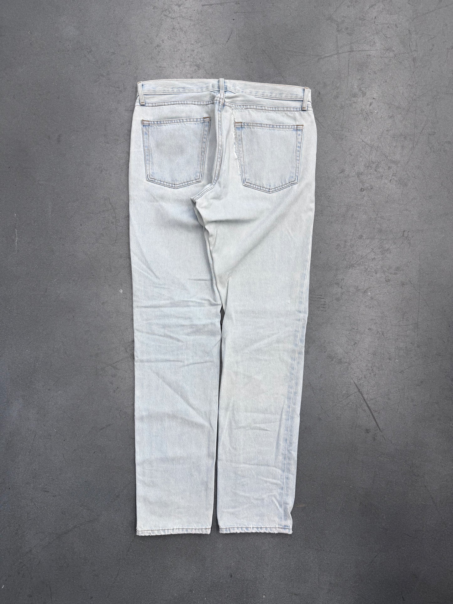 YEEZY SEASON 5 FADED INDIGO JEANS - LIGHT WASH (33)
