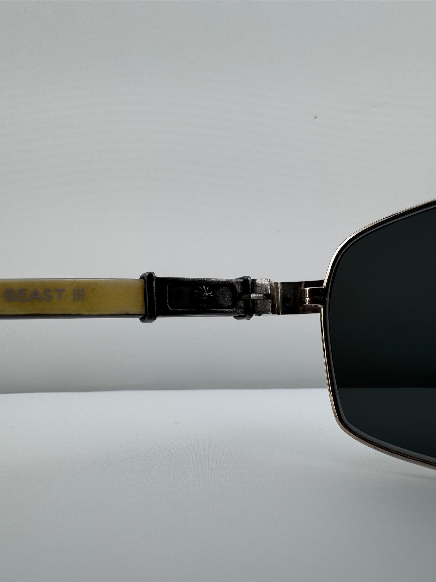 VINTAGE CHROME HEARTS 'THE BEAST III' WOOD CONCH GOLD SUNGLASSES (PRE-OWNED WITH CASE)