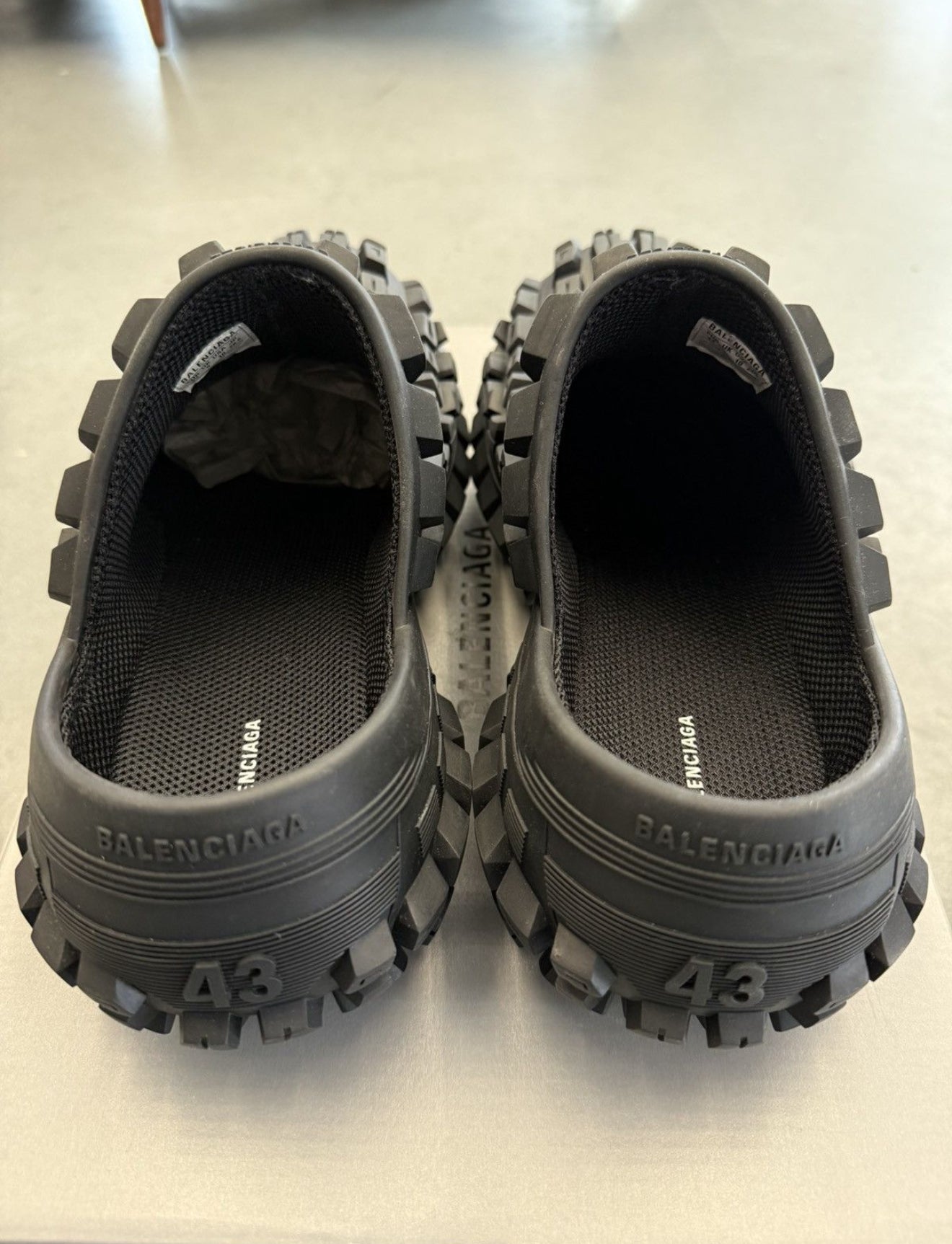 SIZE 43/10-10.5 BALENCIAGA DEFENDER CLOG BLACK (NEW WITH BOX)