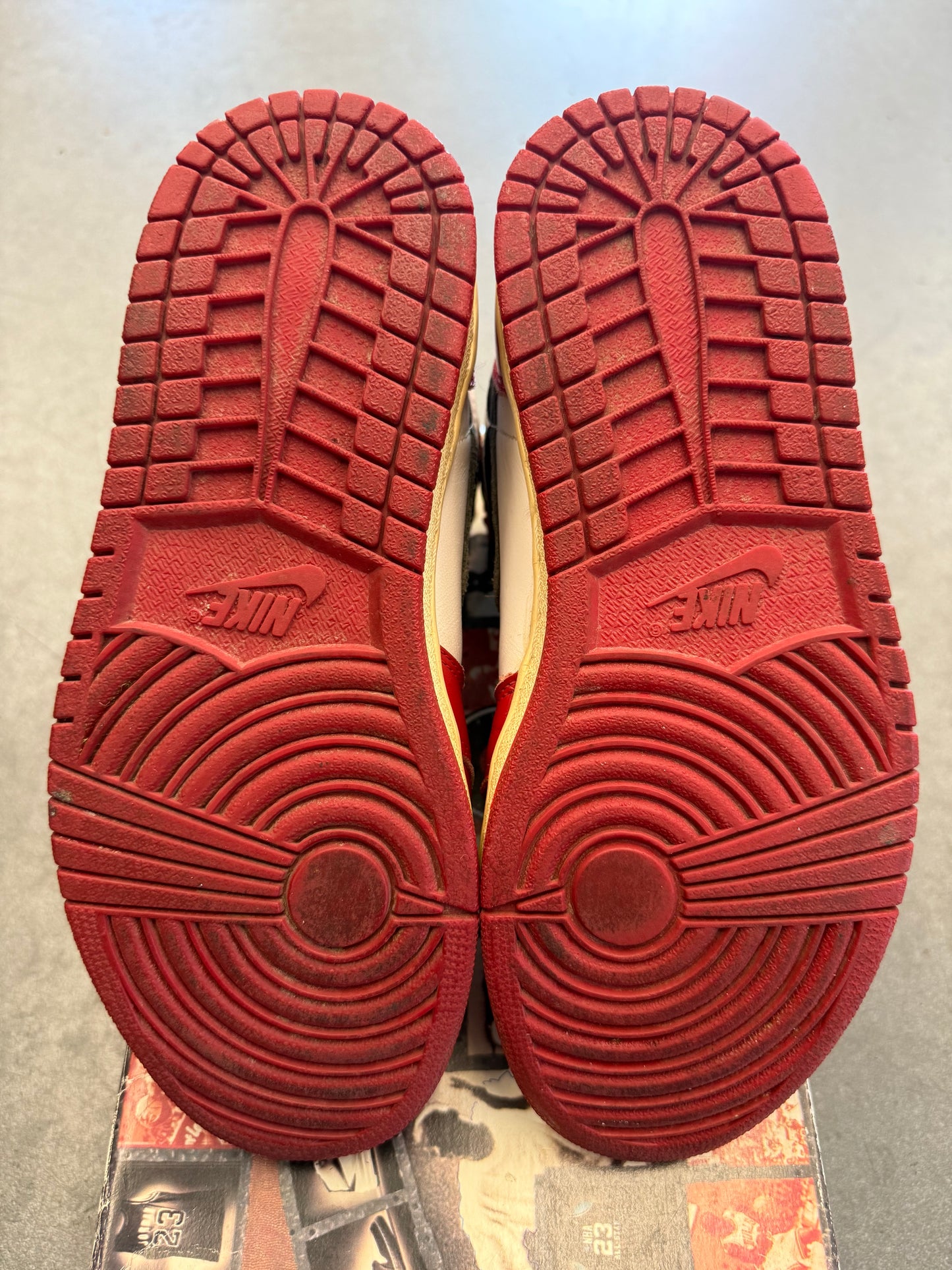 SIZE 7.5 1994 AIR JORDAN 1 CHICAGO HIGH (OG ALL + SIZE 8 BOX)