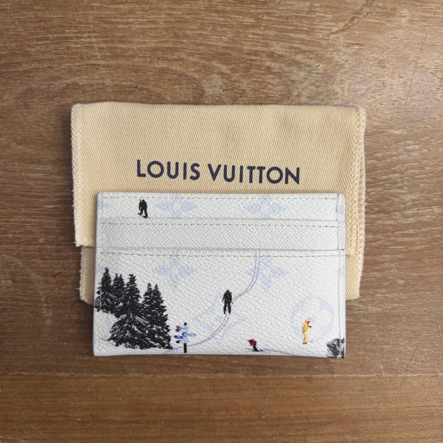 LOUIS VUITTON SKI DOUBLE CARD CASE (INCLUDES DUSTBAG & BOX)