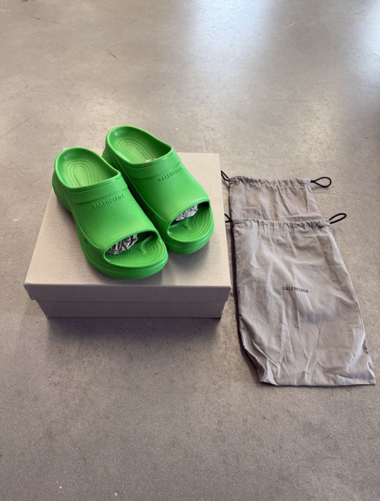 SIZE 44 BALENCIAGA POOL CROCS RUBBER SLIDE GRAS GREEN (NEW WITH BOX)
