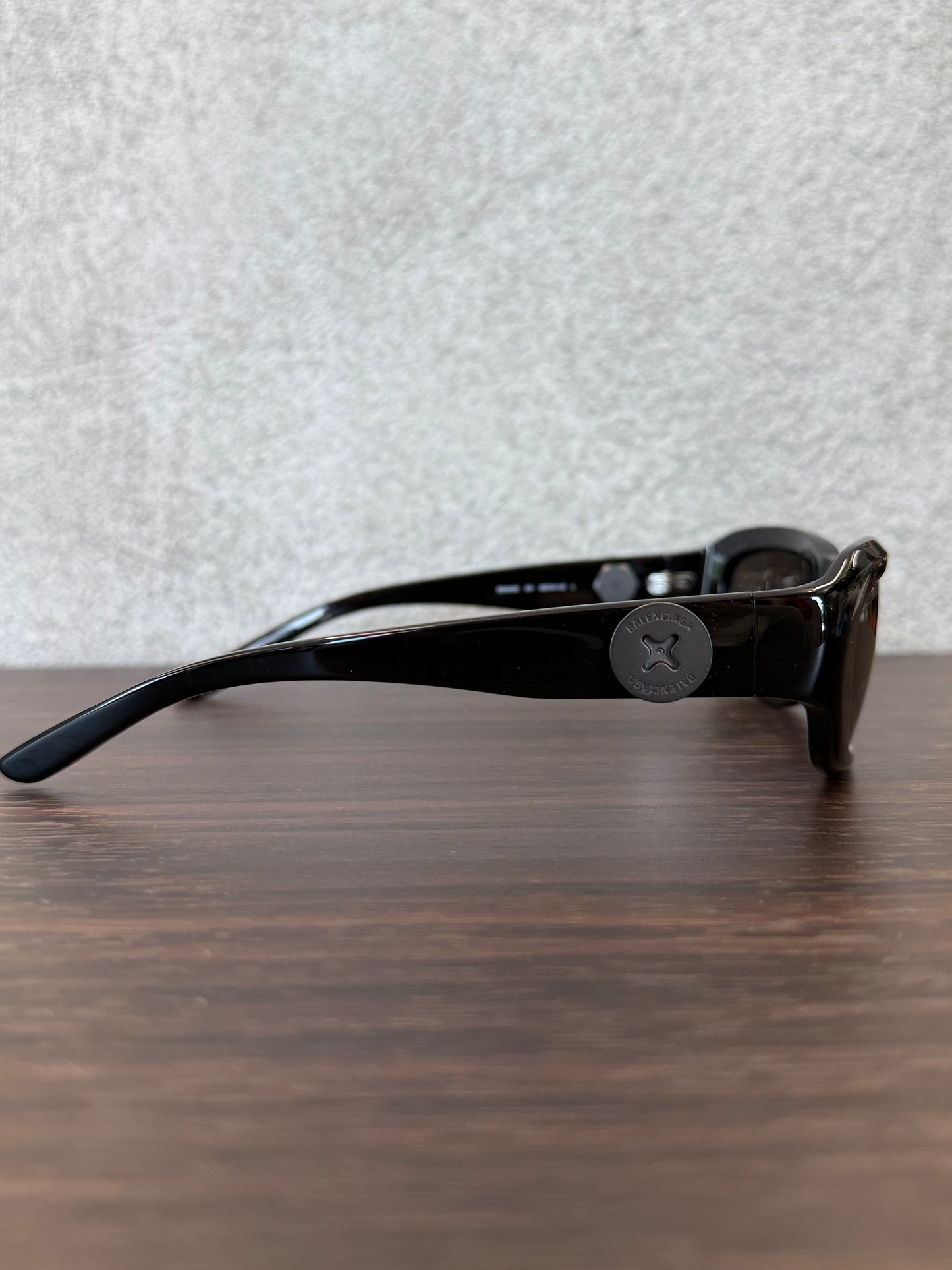 BALENCIAGA BOLT RECTANGLE SUNGLASSES - BLACK (NEW MISSING CASE)