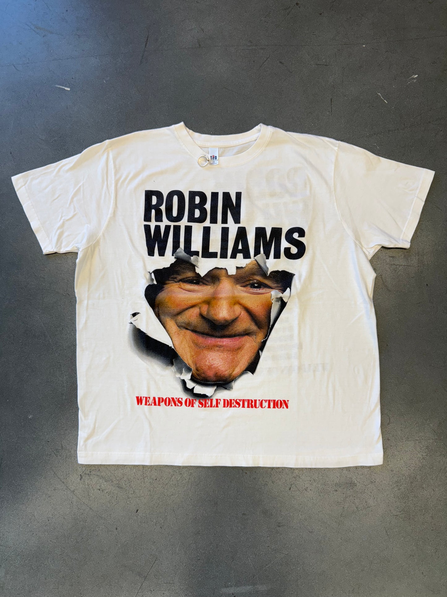 2008 ROBIN WILLIAMS WEAPONS OF SELF DESTRUCTION TOUR BIG FACE TEE (TEN TAG)