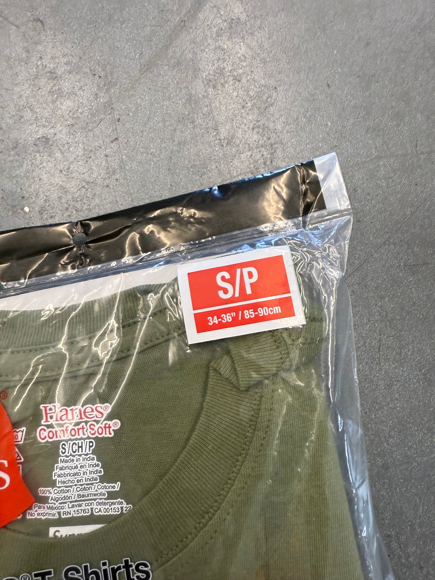 SS22 SUPREME HANES TAGLESS T-SHIRTS OLIVE 2 PACK (S)